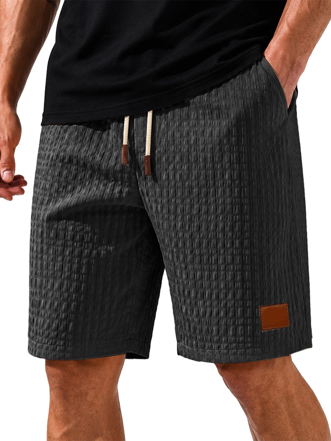 Men's Comfortable Textured-Pleat Casual Shorts with Embroidery and Leather Patch