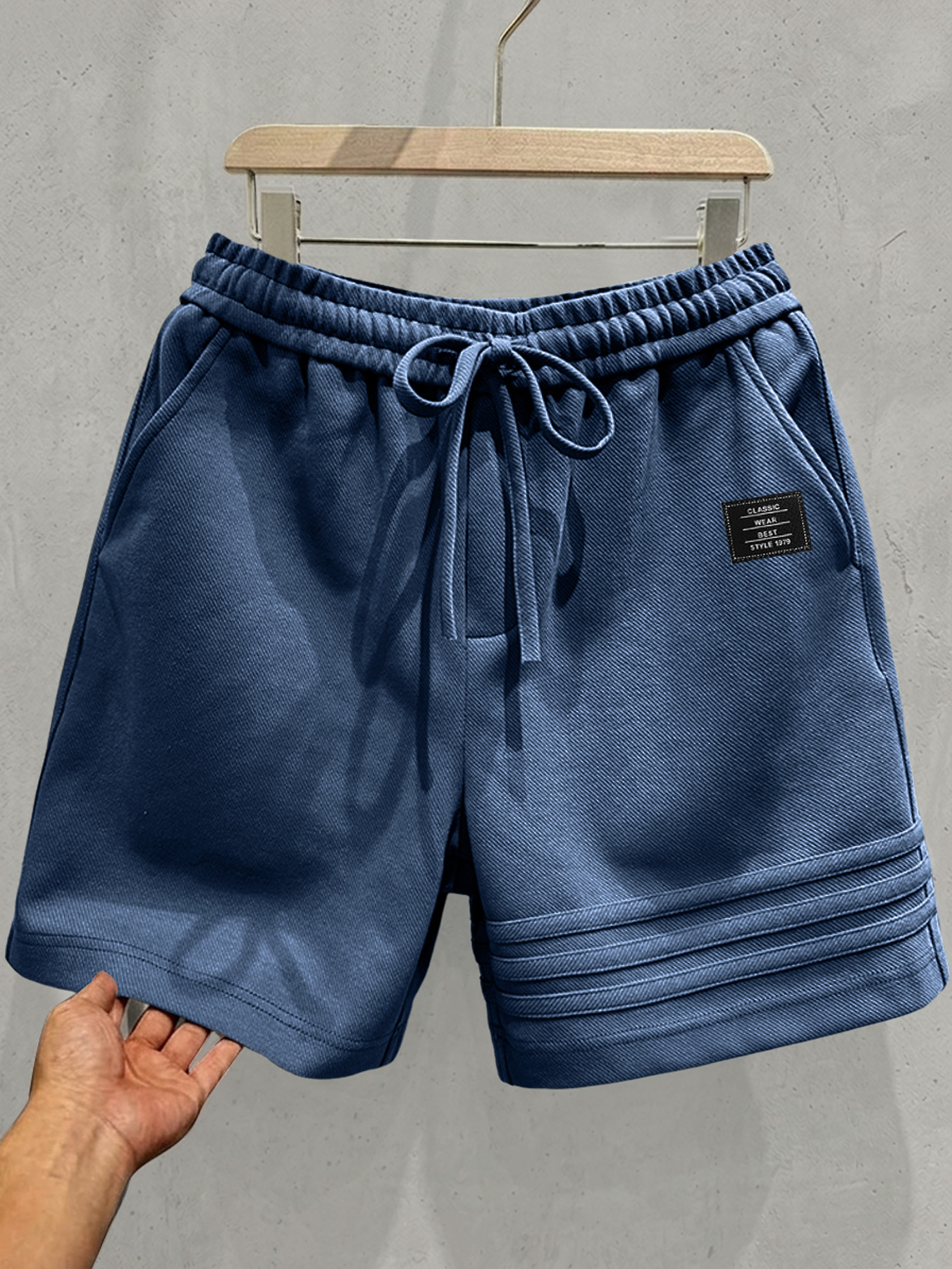 Men's Simple Stitching Design Embroidered Logo Casual Shorts
