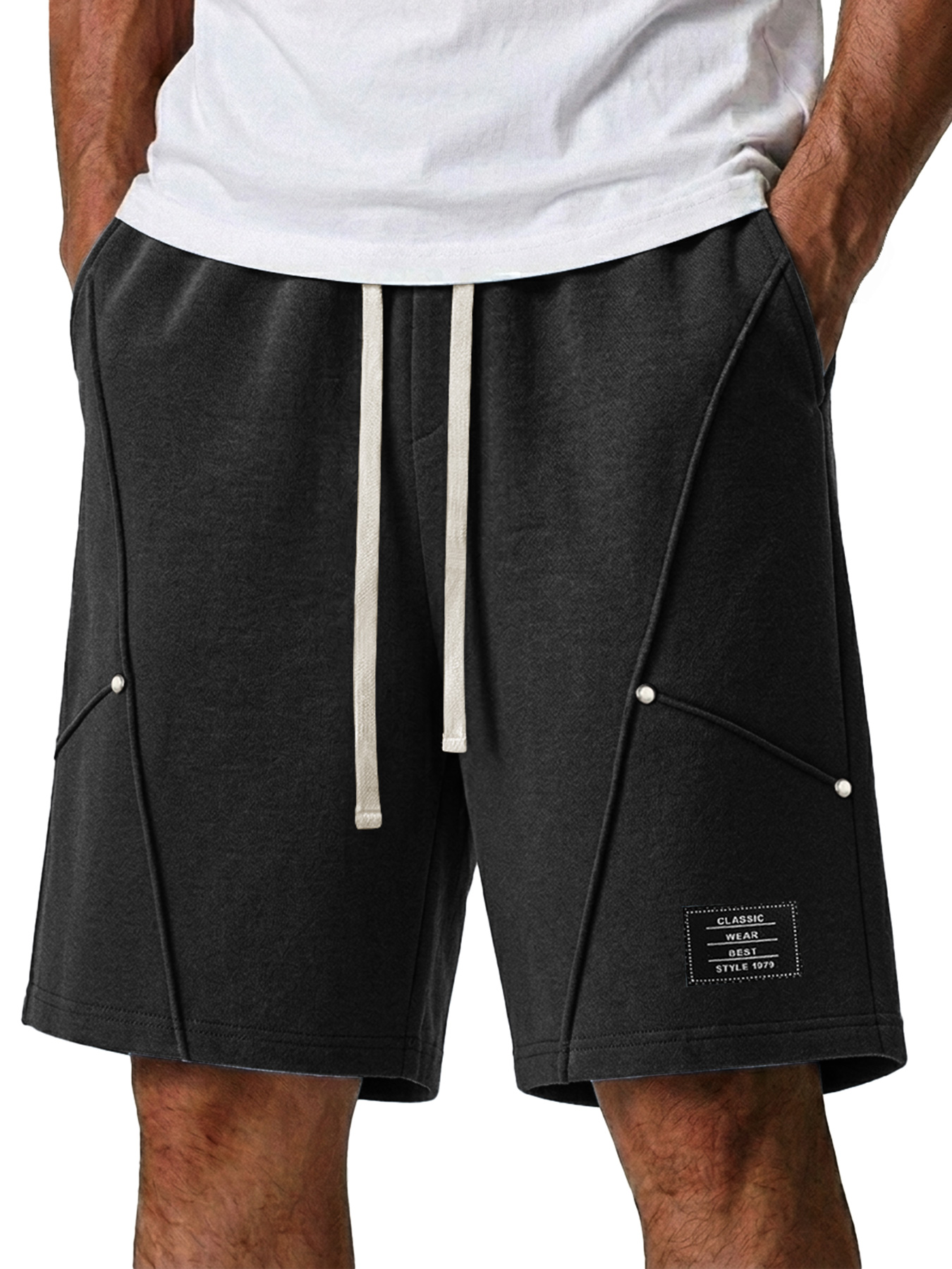 Men's Casual Deconstructed Design Embroidered Logo Loose Shorts