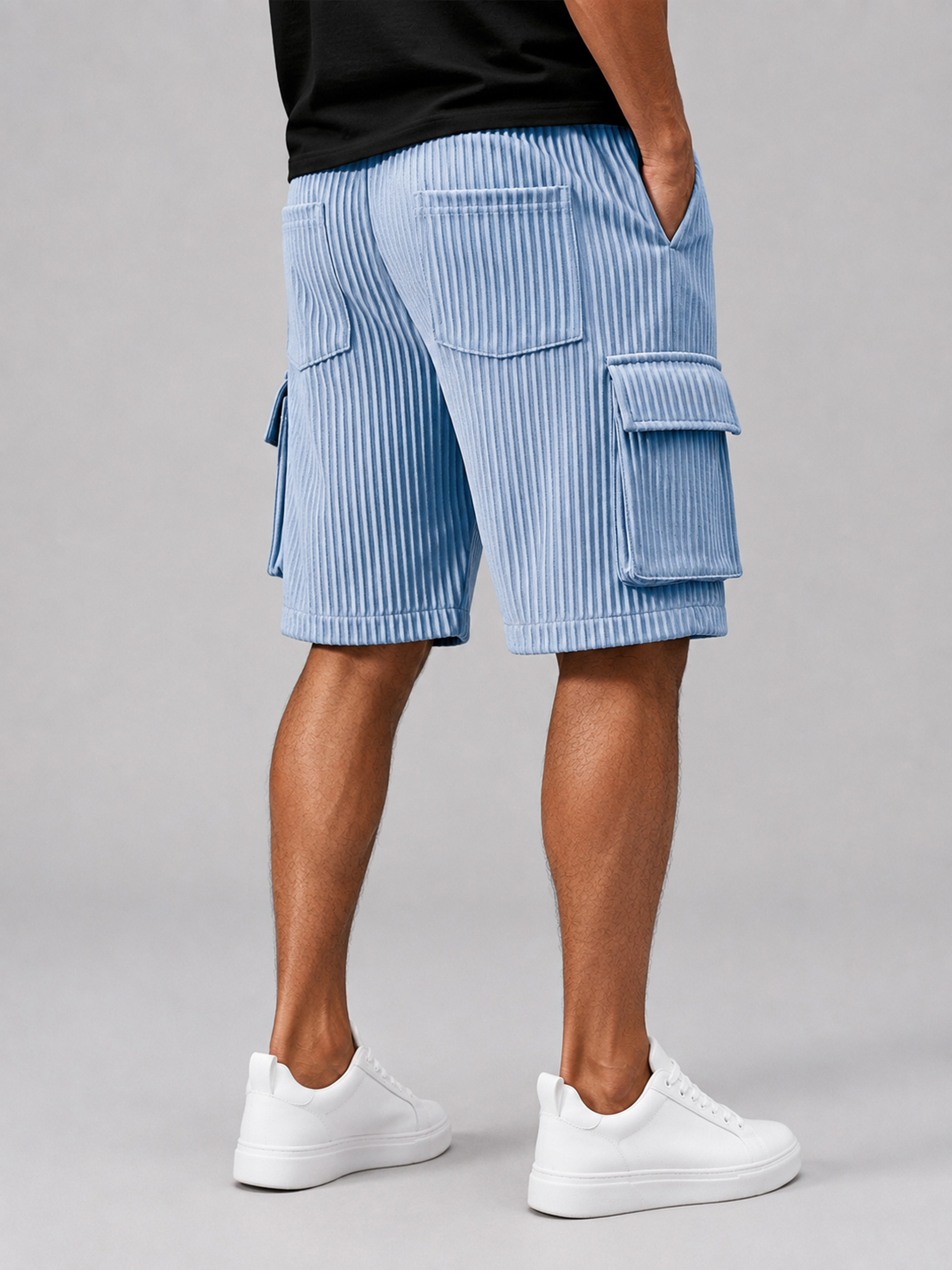 Men's Textured Multi-Pocket Casual Utility Shorts with Embroidered Logo