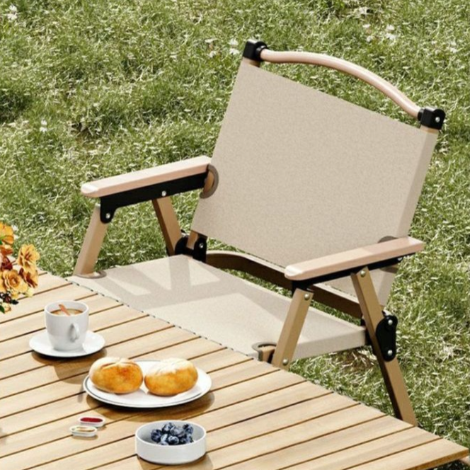Portable outdoor folding chair