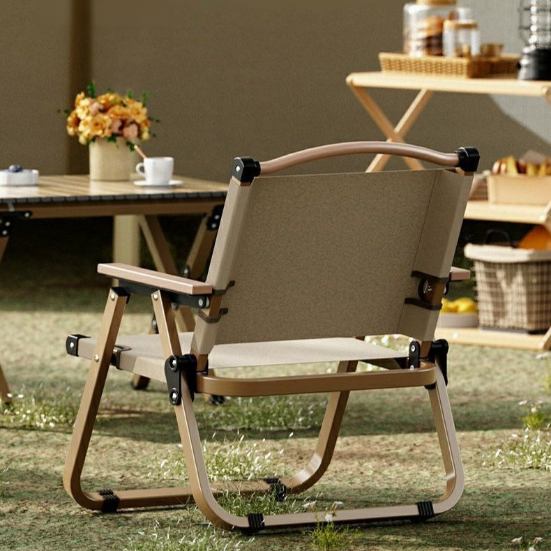 Portable outdoor folding chair