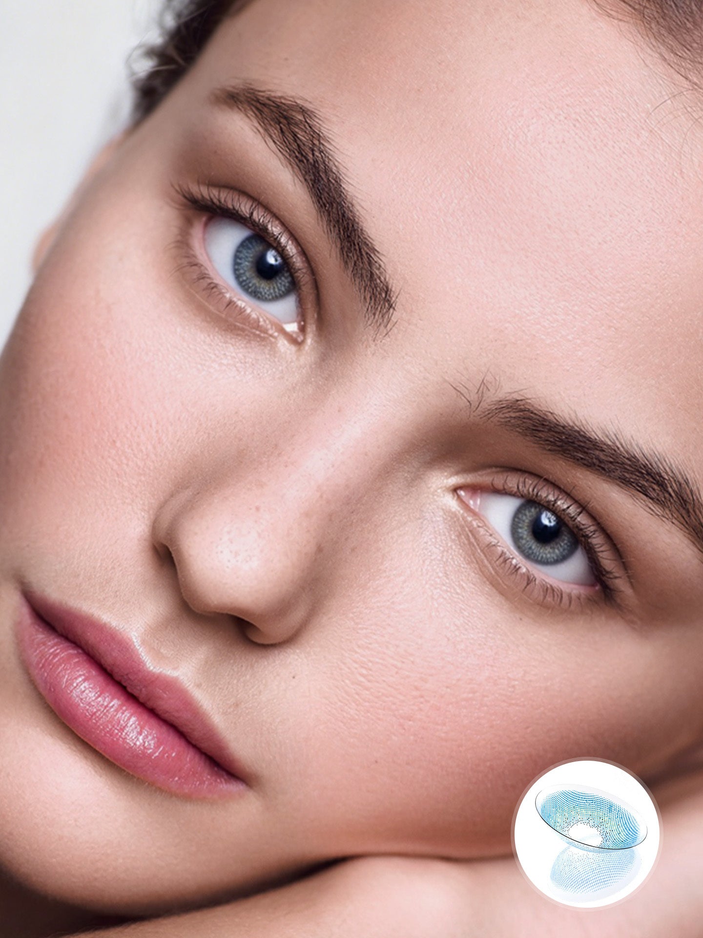 Deep and dreamy colored contact lens look