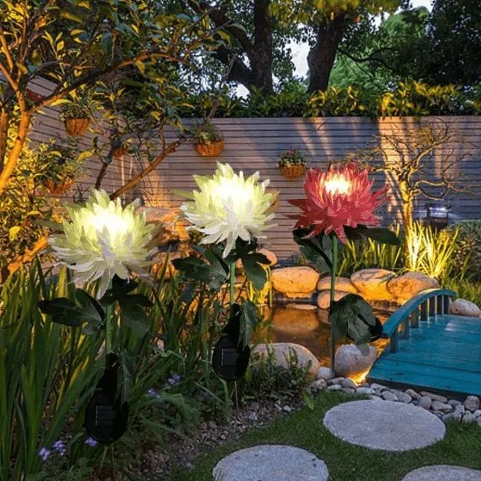 (🔥SUMMER HOT SALE NOW 50% OFF) - Chrysanthemum Solar Garden Stake