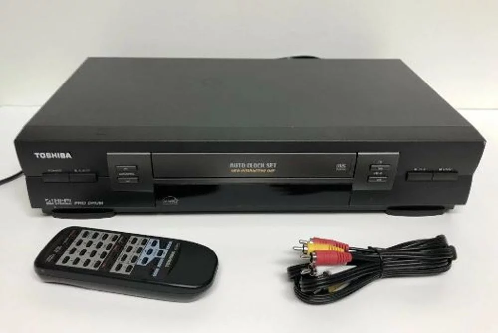 Pre-Owned Toshiba w-603 Stereo Pro Drum VHS VCR VHS Player with Remote & Cables (Good)