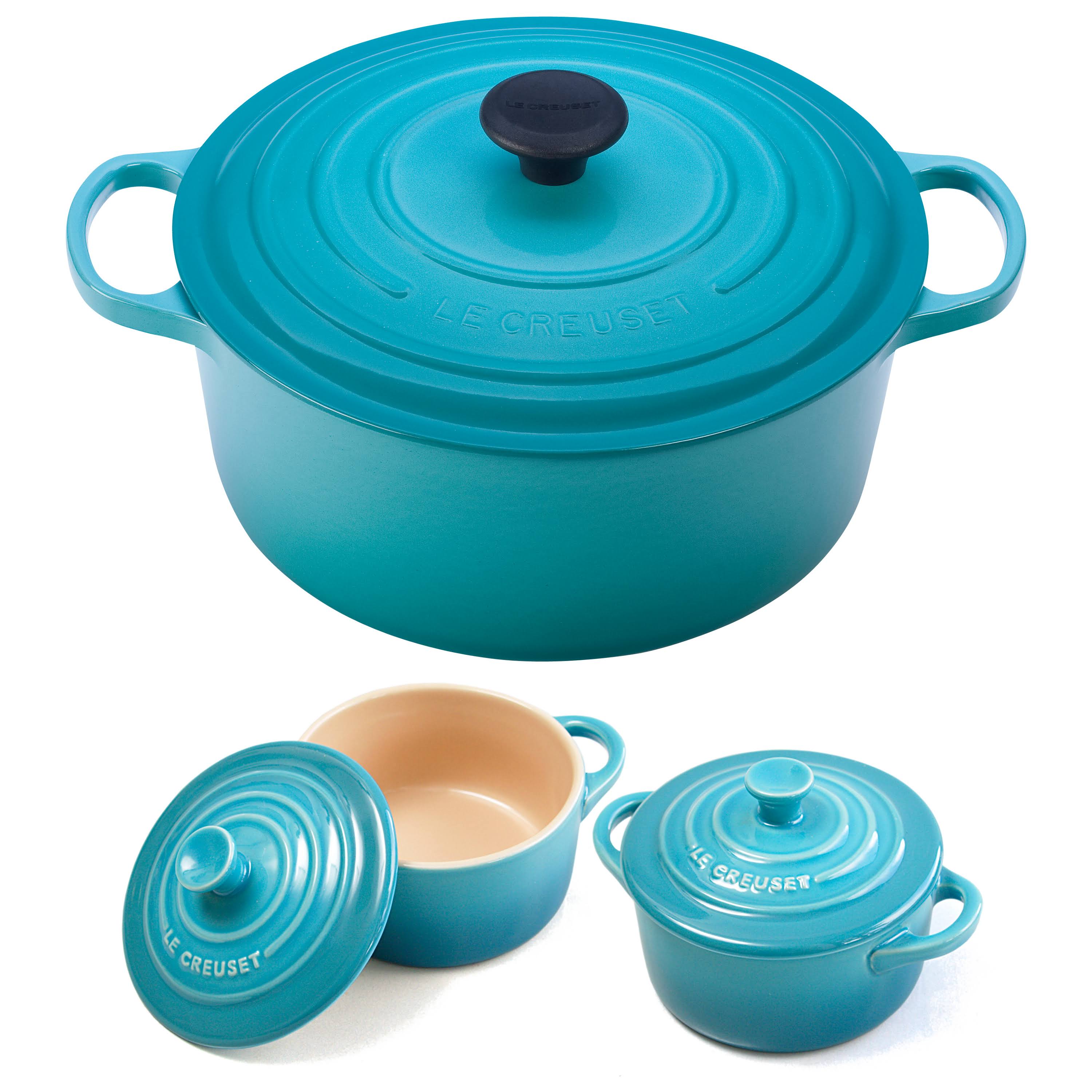 Le Creuset Signature Caribbean Enameled Cast Iron 7.25 Quart Round French Oven with 2 Free Stoneware Cocottes