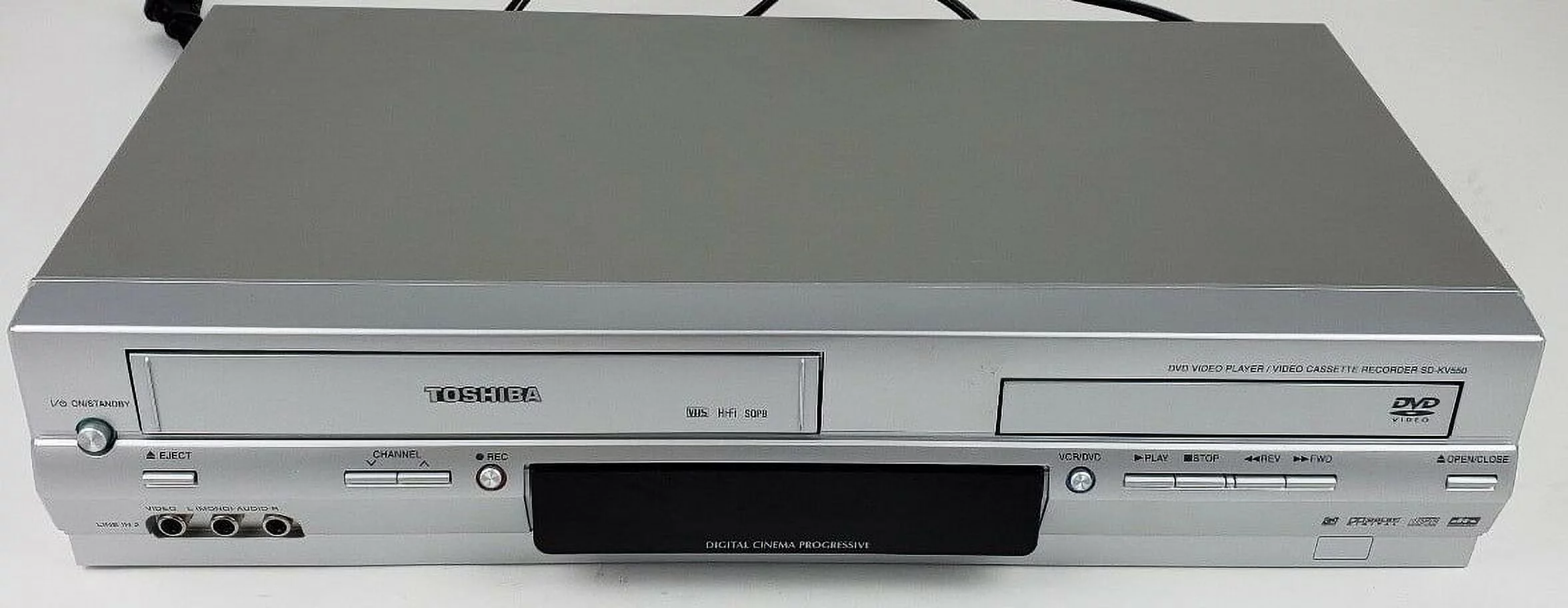 Pre-Owned Toshiba Sd-kv550SU DVD/VCR Combo Player with Remote and Cables (Good)
