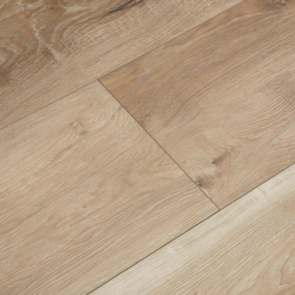 Cali Longboards Vinyl Pro Seaboard Oak 9-in x 70.87-in Waterproof Interlocking Luxury Vinyl Plank Flooring (26.62-Sq ft) in Brow