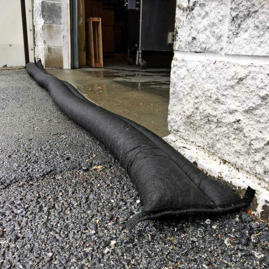 Pig WTR014 Water Activated Flood Barrier,10 Ft,pk8