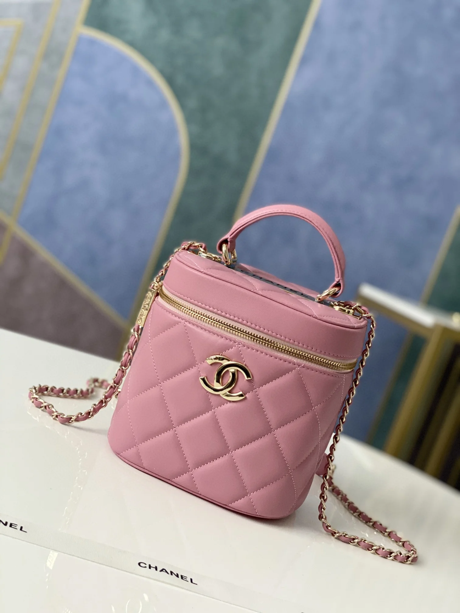 Chanel Vanity Case Gold Hardware Pink For Women, Women&rsquo;s Handbags, Shoulder Bags 9.4in/24cm