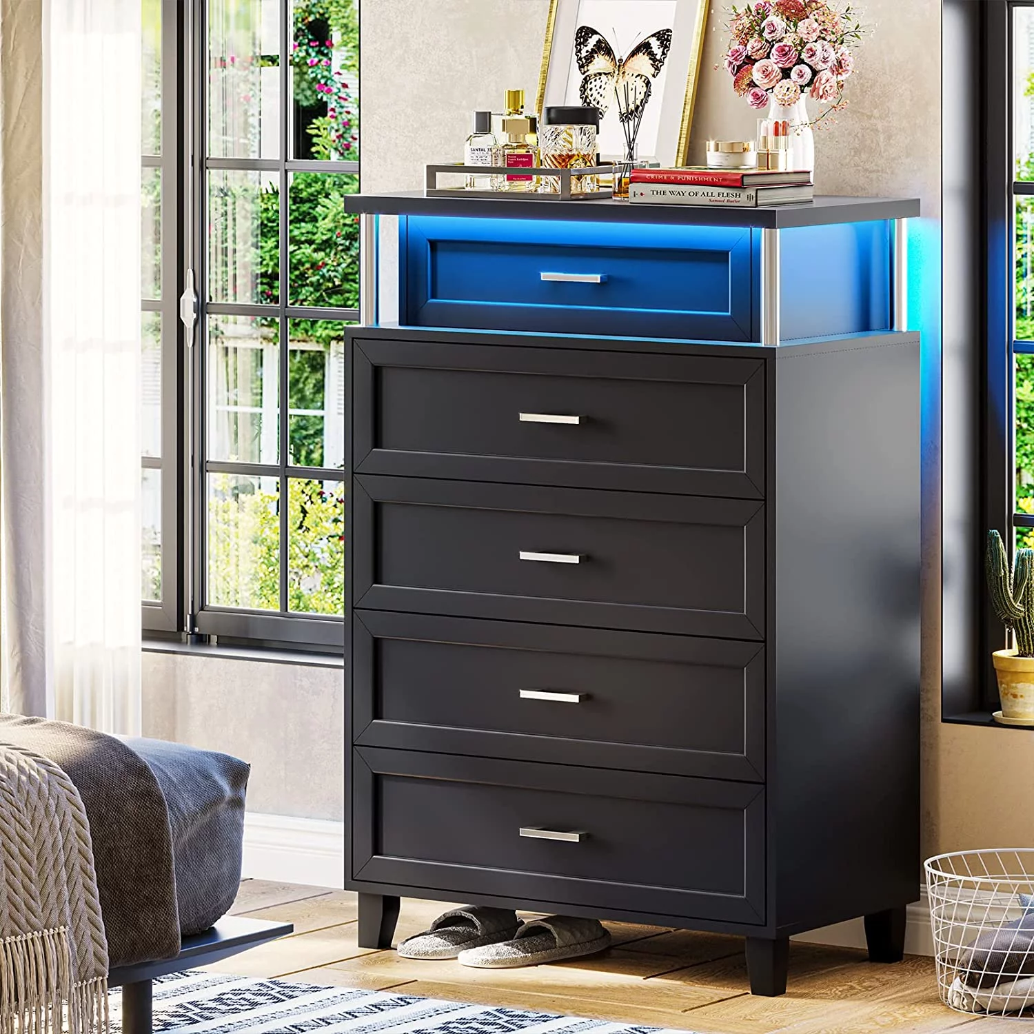 Black 5 Drawers Dresser with LED Light for Bedroom Living Room Closet,Large Capacity Storage Cabinet, Wood Dresser,Black