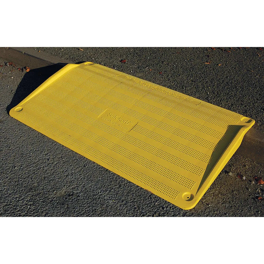 Plasticade CSP-CURB-Y Curb Ramp,50 in L x 29-1/2 in W,plastic