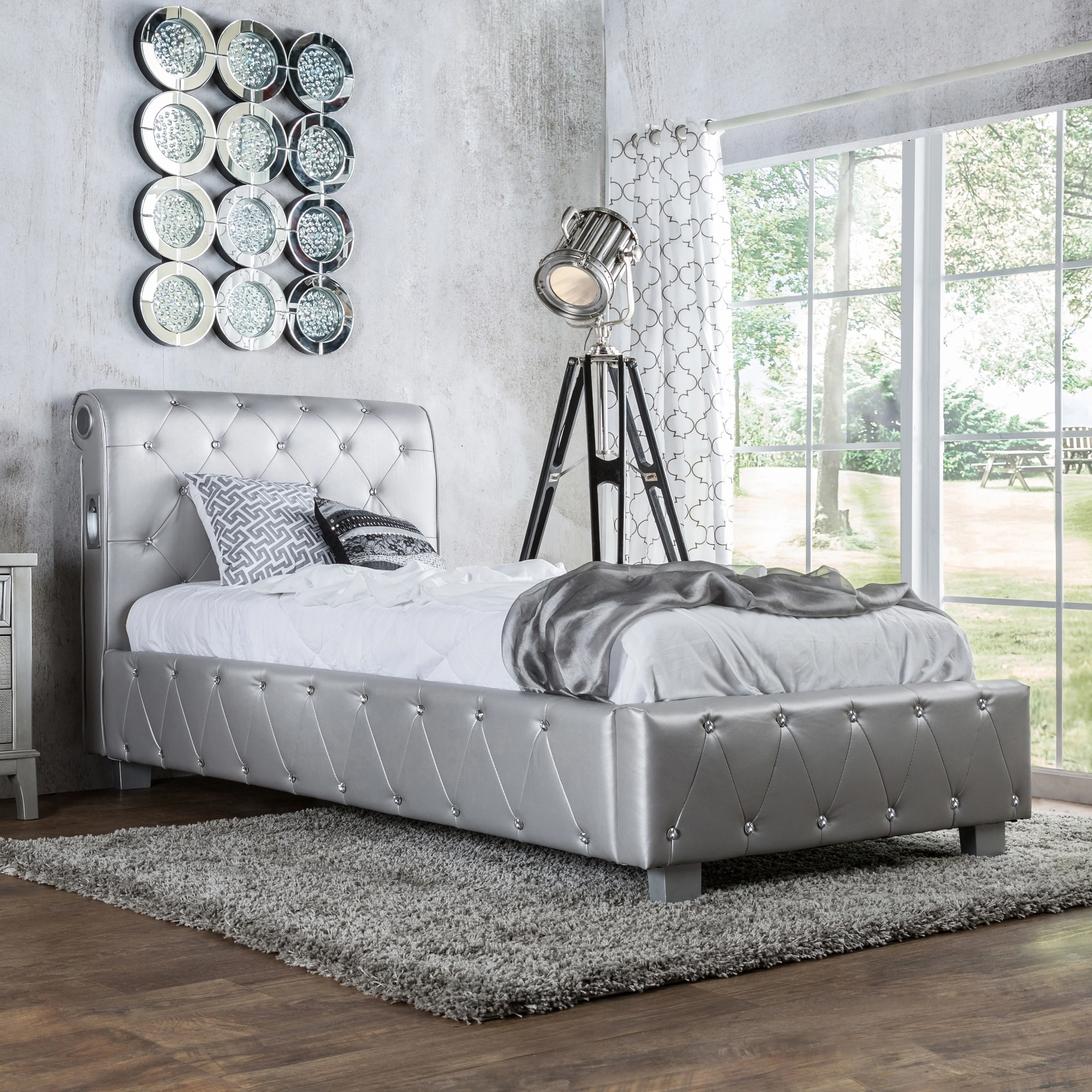 Furniture of America  Emmaline Modern Silver Upholstered Platform Bed Silver Eastern King