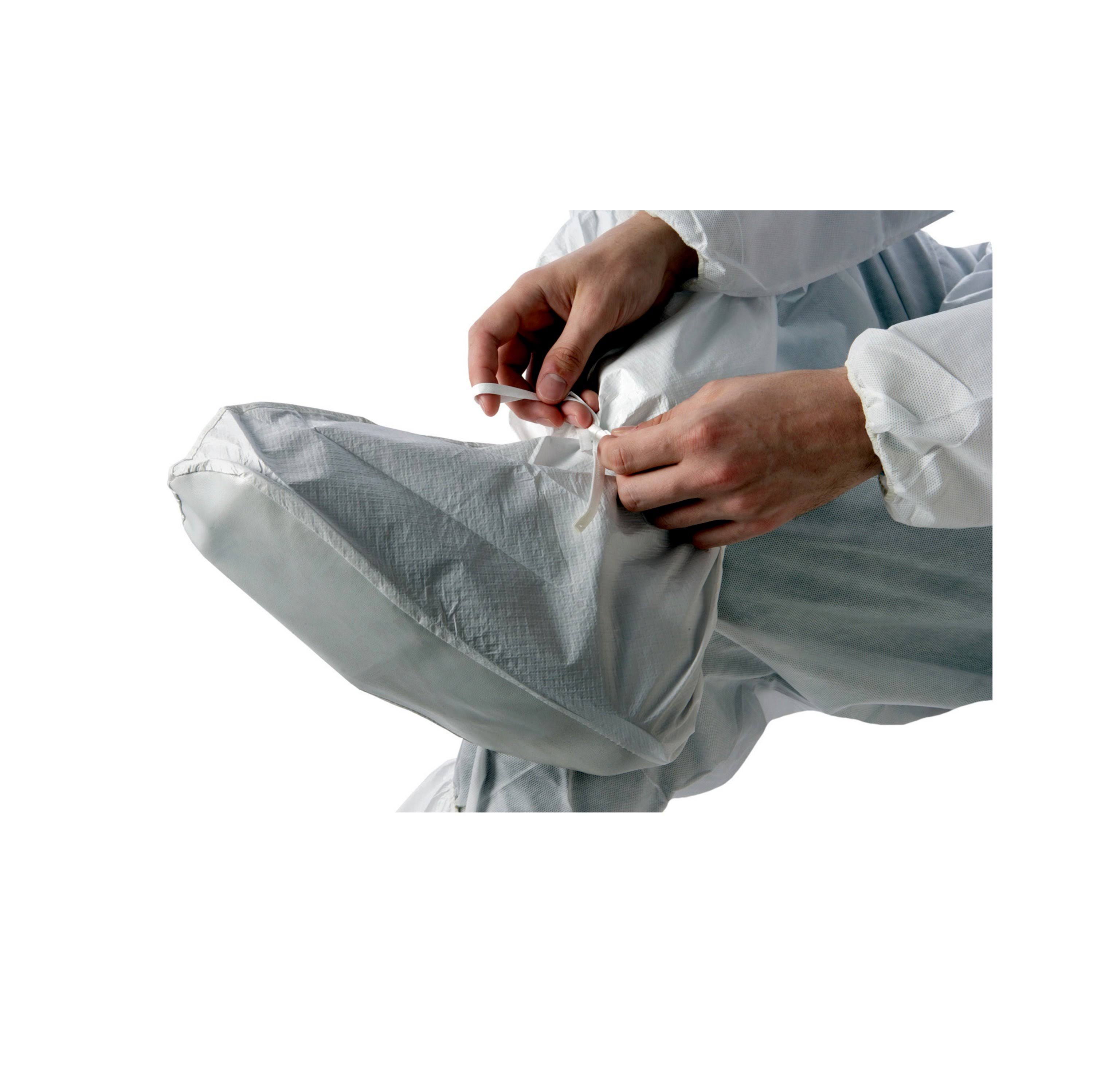 3M 450 Disposable Overboot Covers (One Size) 100 Pairs/Case