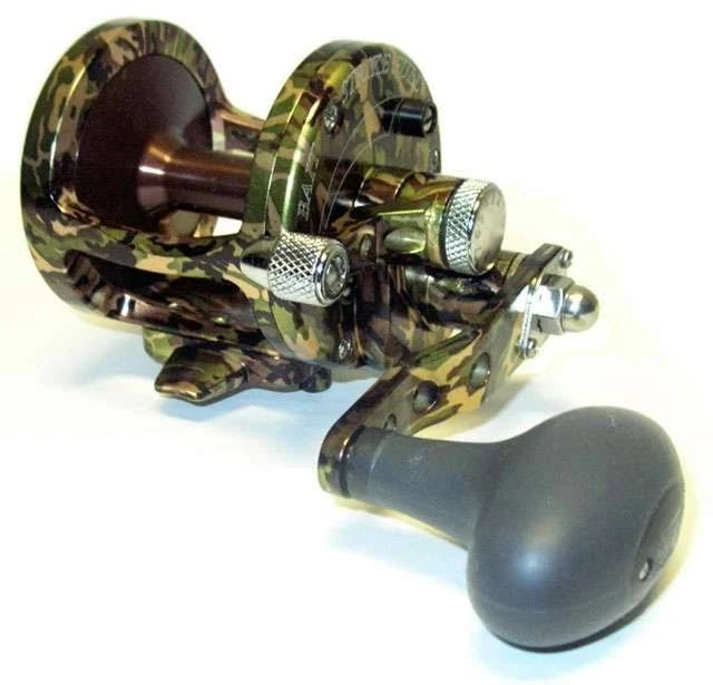 Avet MXL 5.8 : 1 Lever-Drag Casting Reels | JB Tackle Camo Green
