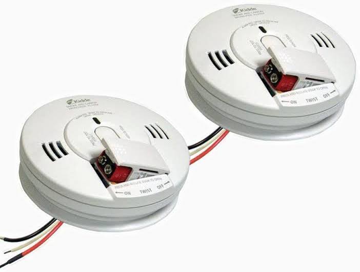 Kidde Hardwire Smoke and Carbon Monoxide Combination Detector with 9V Battery Backup and Voice Alarm (3-Pack) 21007624