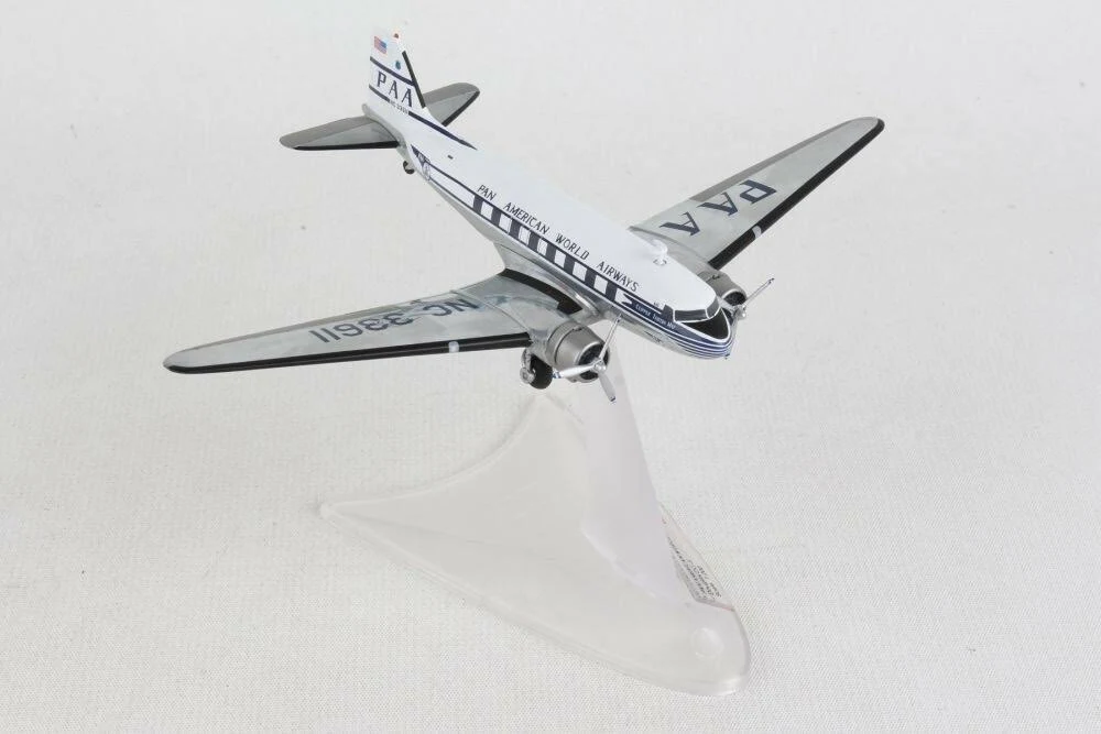 Herpa Wings 1:200 Douglas DC-3 - Pan American World Airlines
