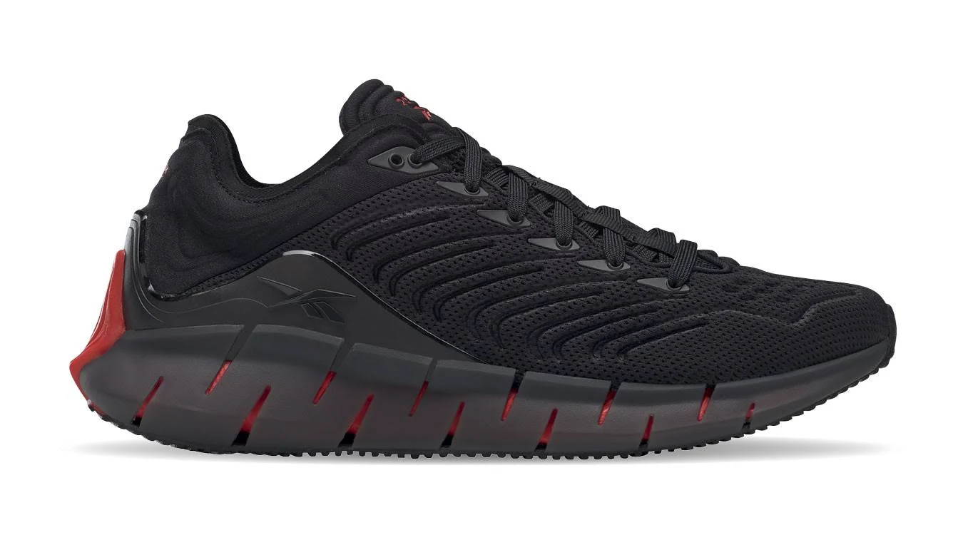 Reebok Zig Kinetica in Black - Size 8