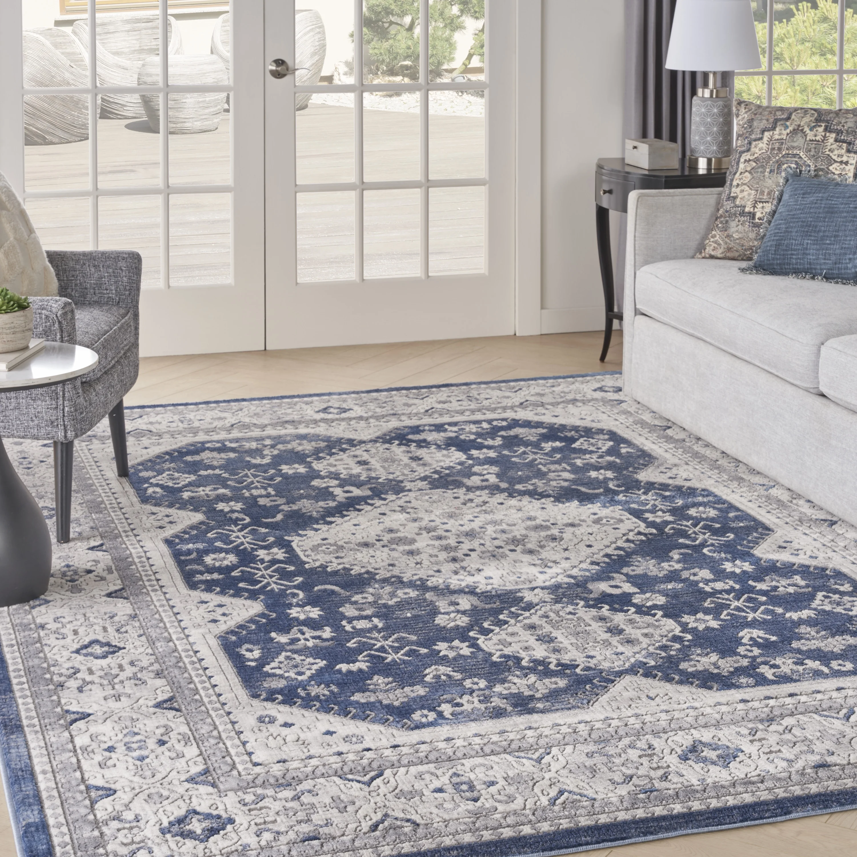 Nicole Curtis Series 4 Persian Grey/Navy 7'10" x 9'10" Area Rug (8x10)