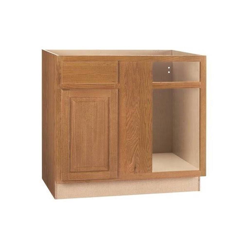 Interline 2478222 36 x 24 in. Hampton Blind Corner Base Cabinet Oak