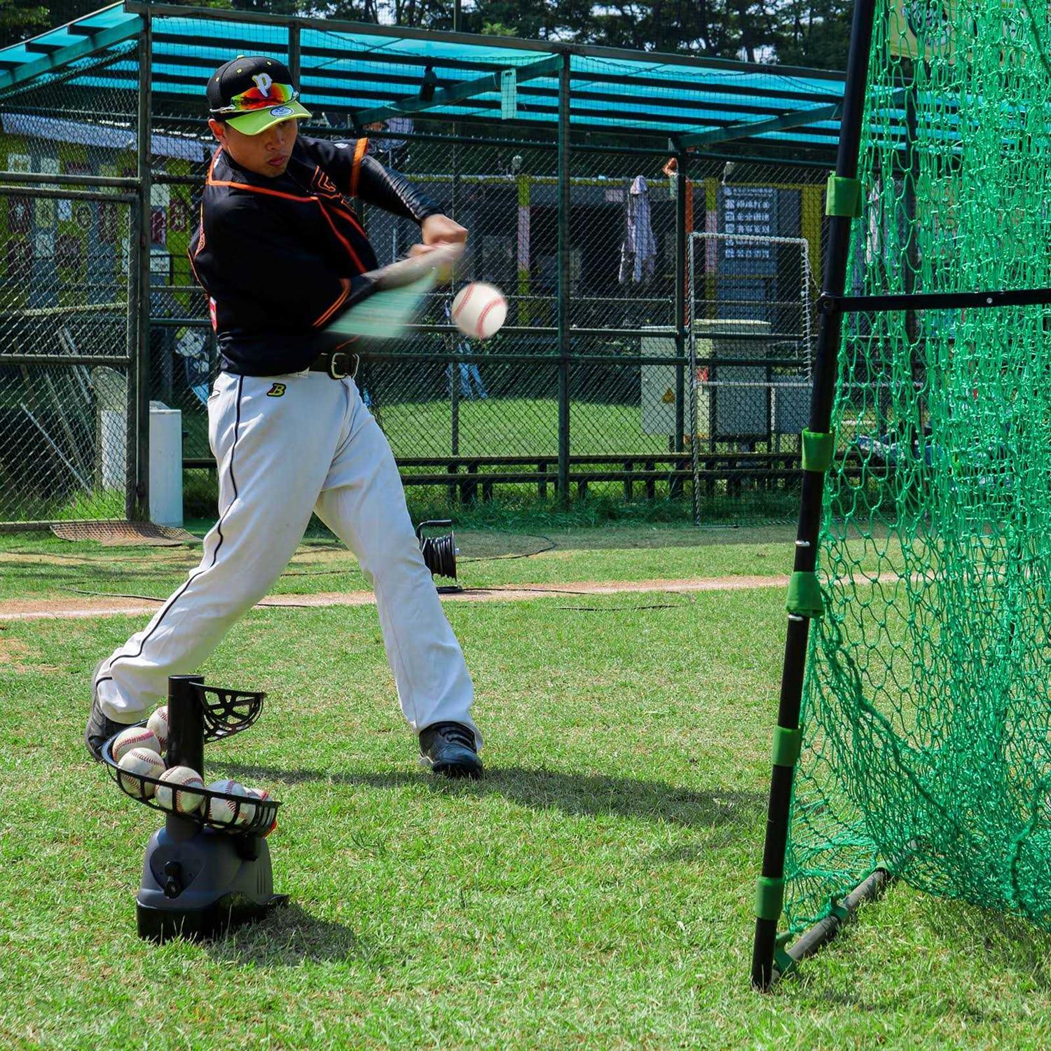Furlihong 898BH Baseball Soft Toss Machine, Angle Adjustable, Step On Paddle and Release to Launch - Sports Supplies Online Store