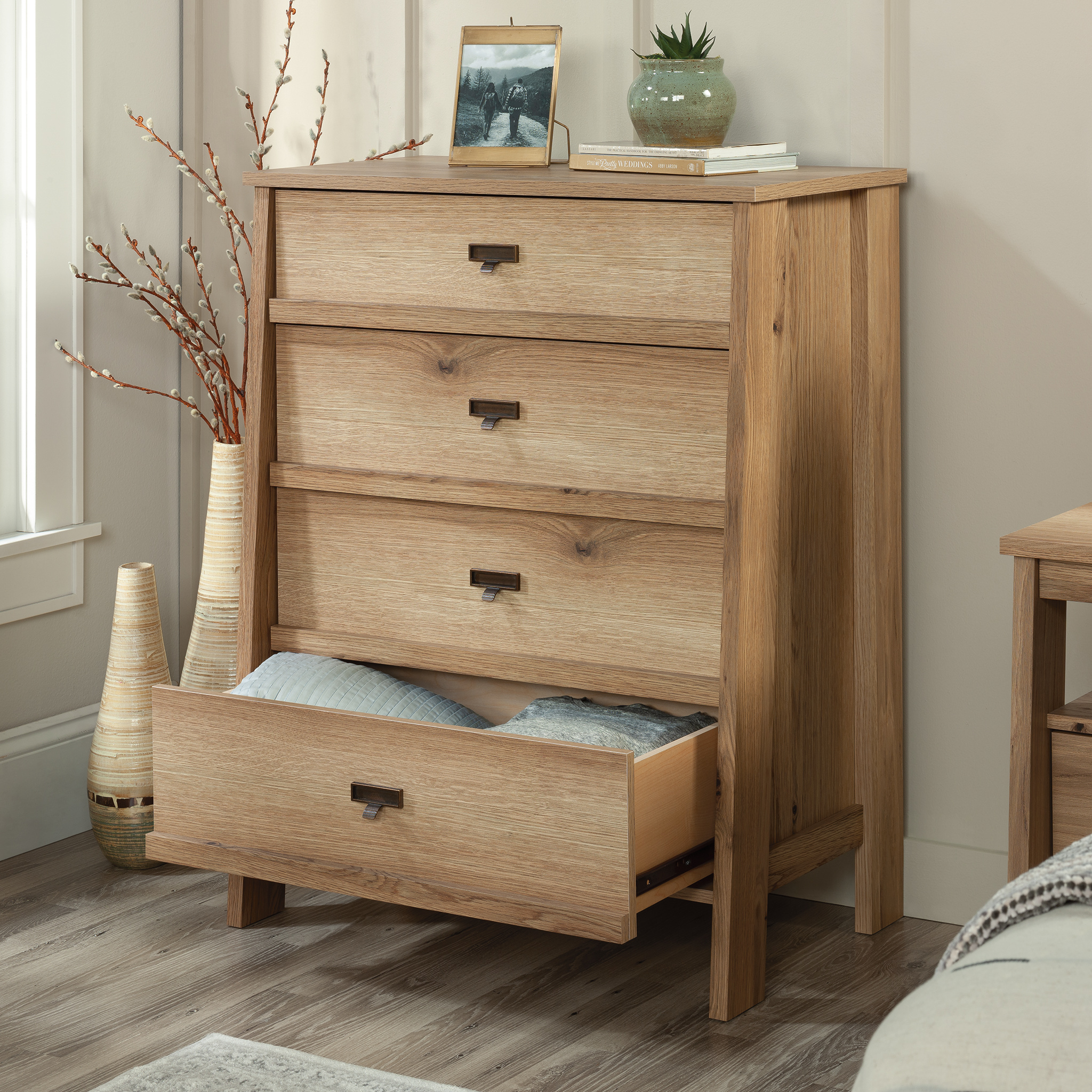 Sauder Trestle 4-Drawer Bedroom Dresser in Timber Oak, Timber Oak Finish