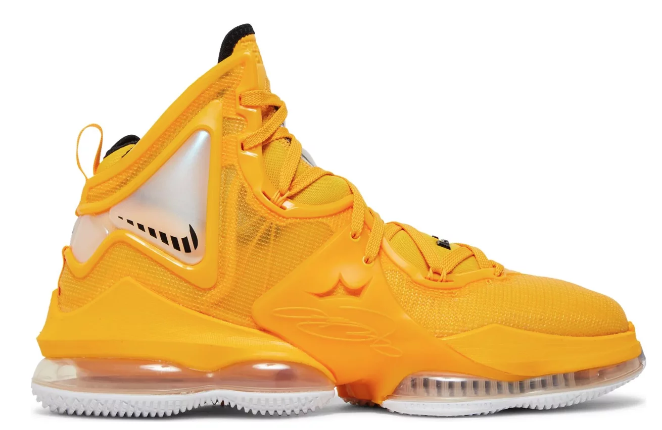 Nike Mens LeBron 19 Basketball Shoes (9.5)