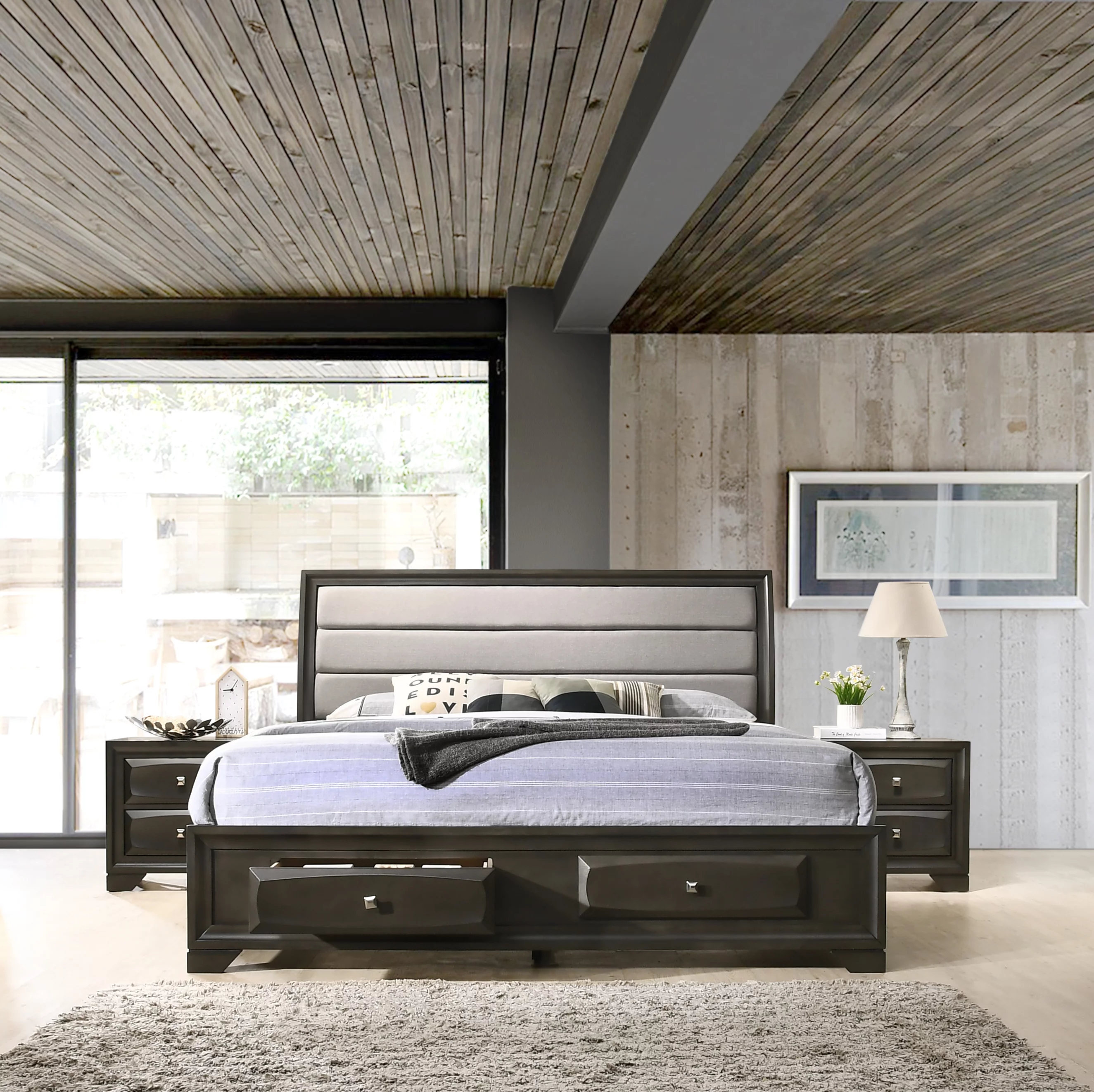 Roundhill Furniture Oakland Antique Gray Finish Wood 3-Piece Bedroom Set with Queen Bed and Two Nightstands