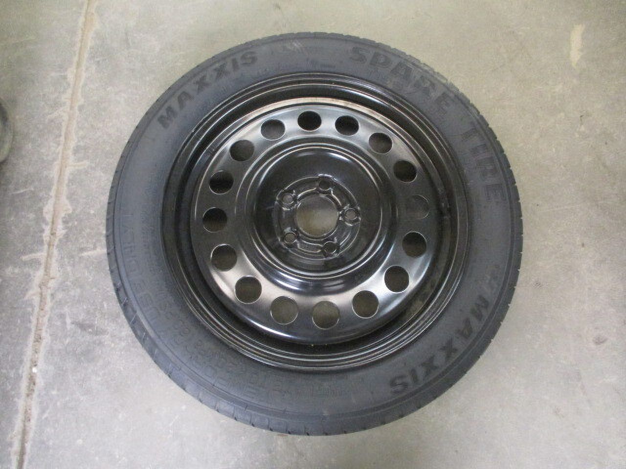 Pre-Owned Ford Escape 17X4 Steel Spare Wheel w/Maxxis Tire T155/70R17 29/32nd OEM LKQ (Good)