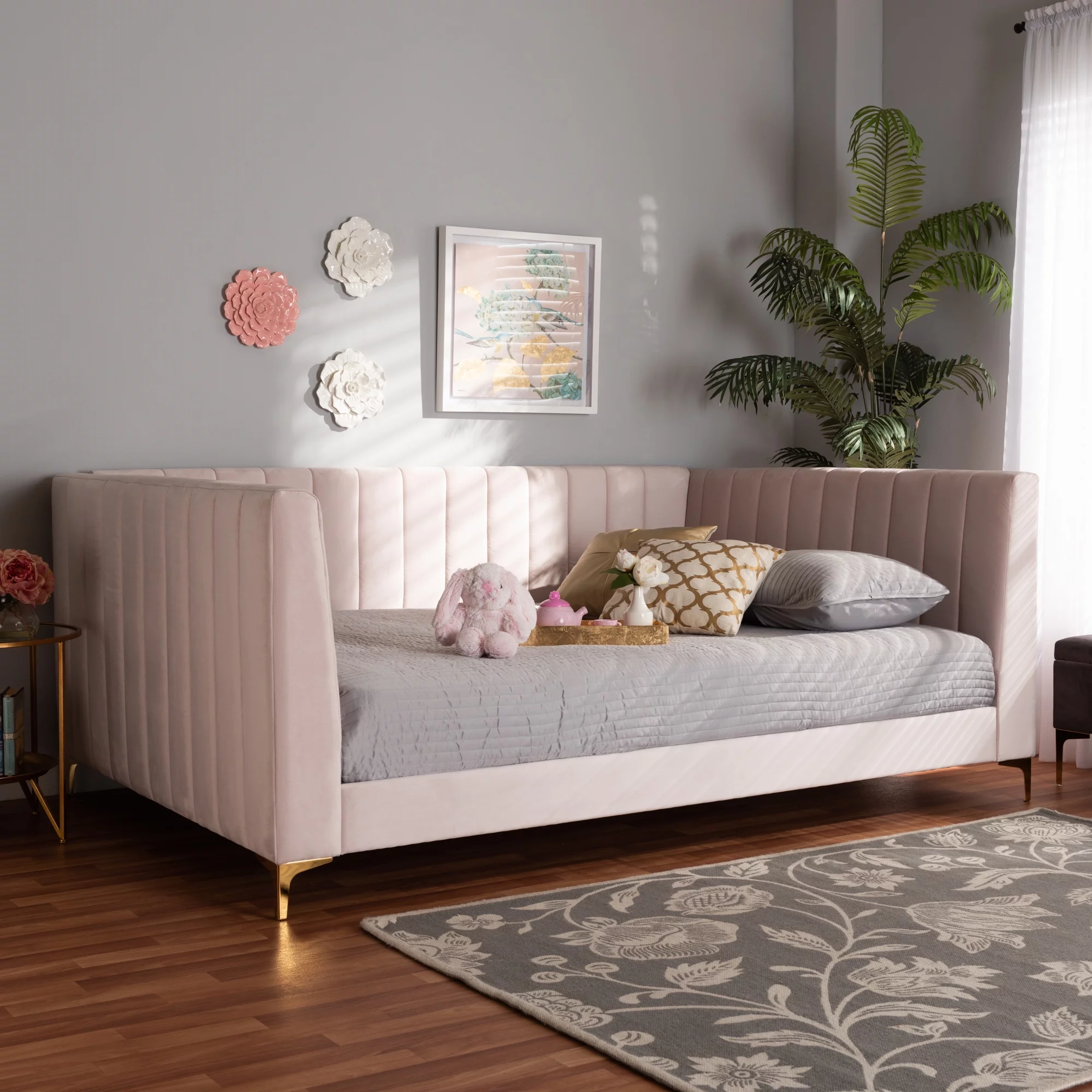 Baxton Studio Oksana Modern Contemporary Glam and Luxe Light Pink Velvet Fabric Upholstered and Gold Finished Full Daybed
