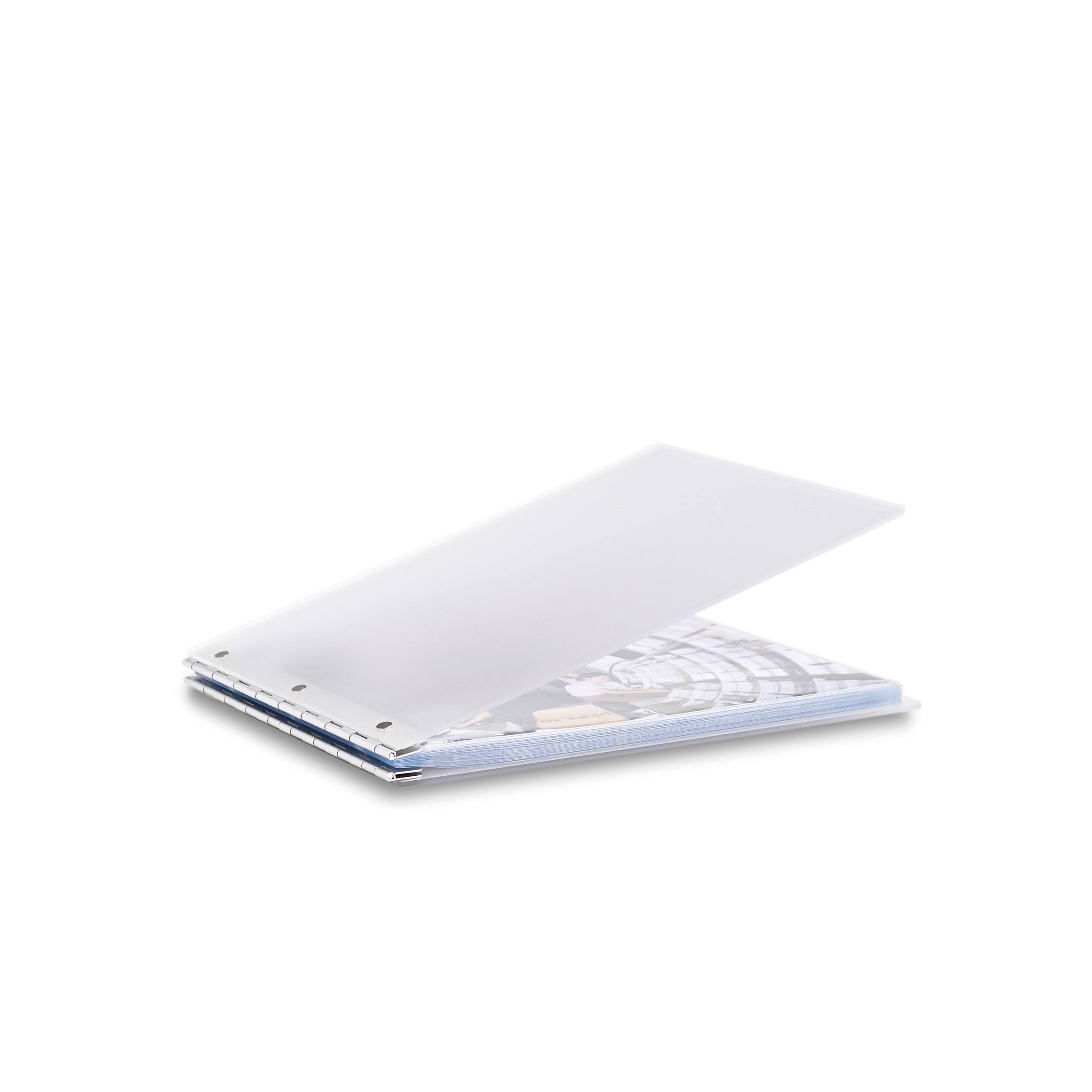 Pina Zangaro Vista 8.5x11 Landscape Screwpost Binder Mist, Includes 20 Pro-Archive Sheet Protectors (34081)