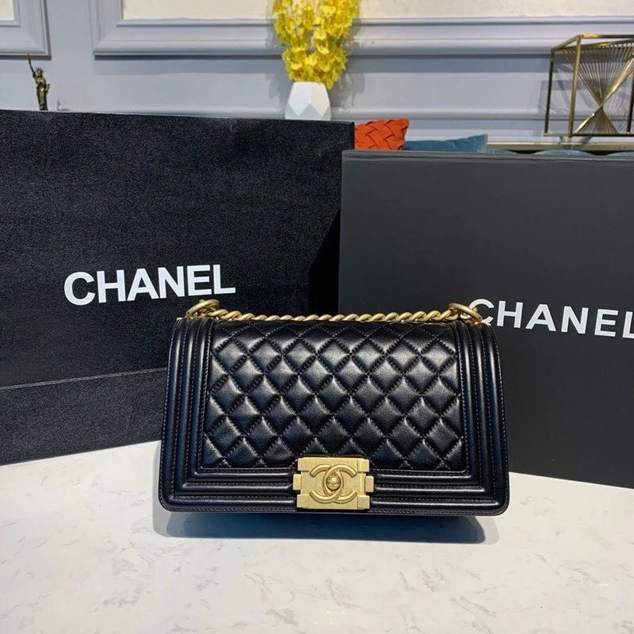 Chanel Boy Handbag Gold Toned Hardware Black For Women, Women&rsquo;s Bags, Shoulder And Crossbody Bags 9.8in/25cm A67086