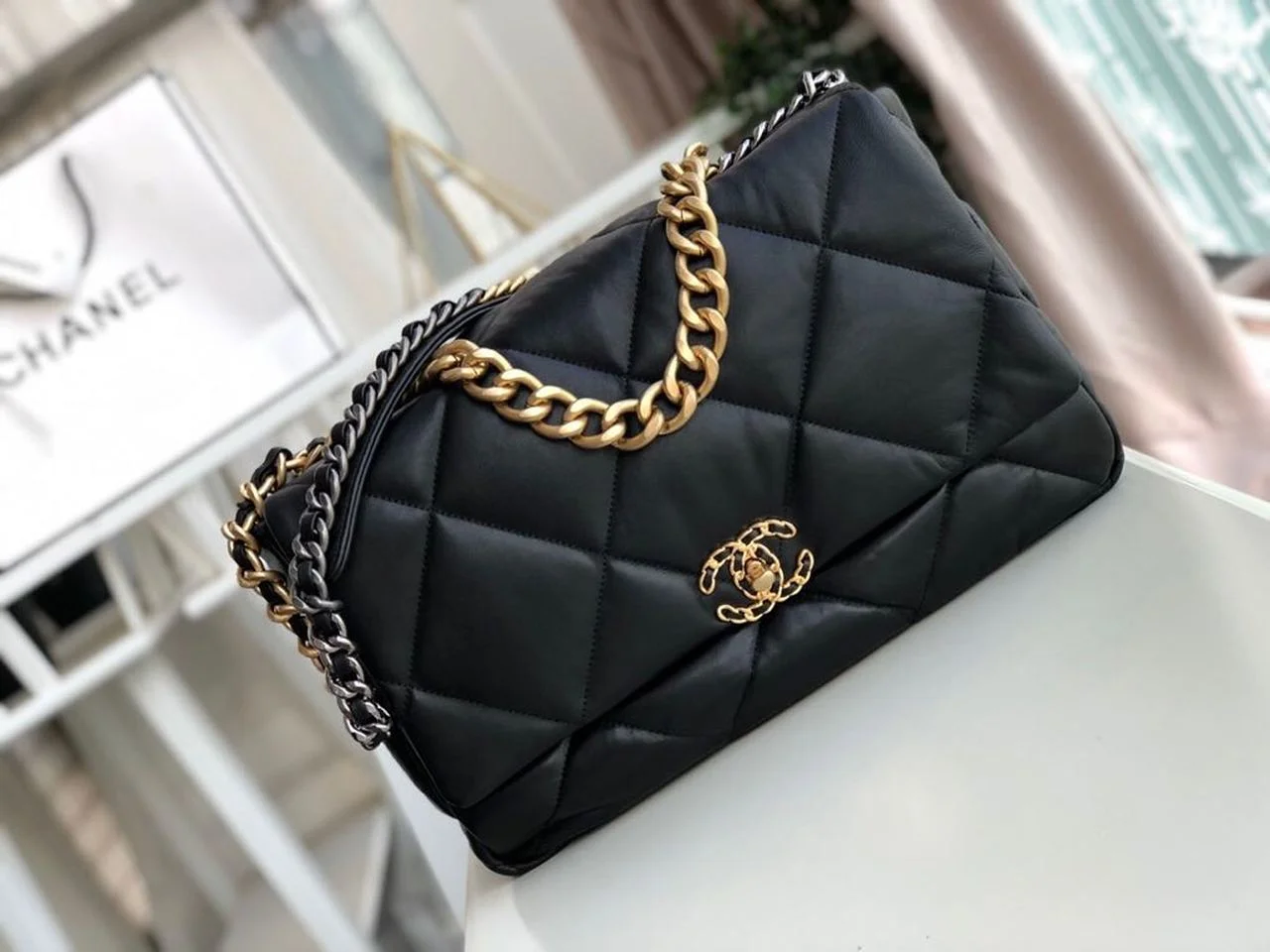 Chanel 19 Maxi Handbag Black For Women, Women&rsquo;s Bags, Shoulder And Crossbody Bags 14in/36cm AS1162 B04852 94305