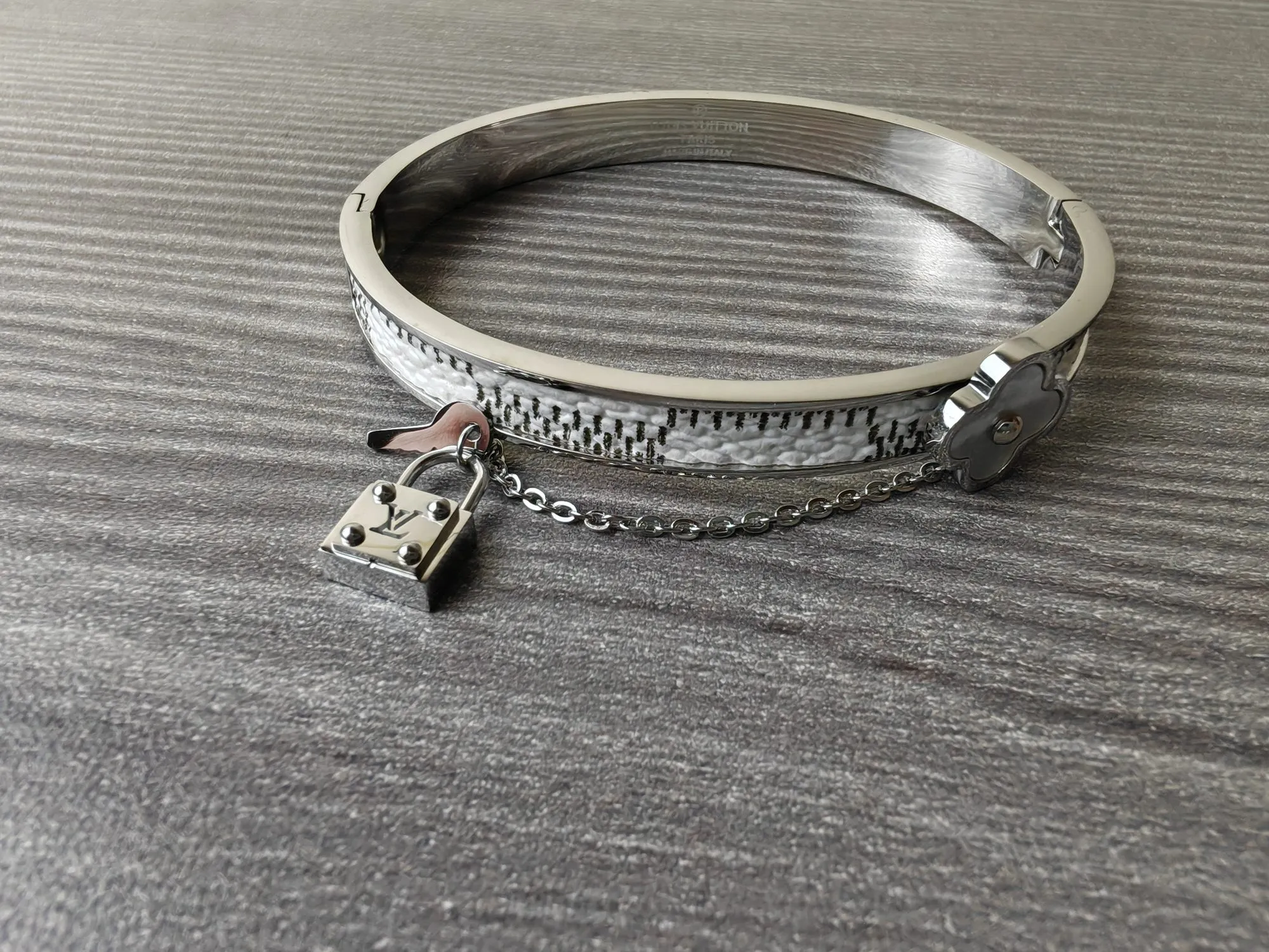 Lv New Arrival Bracelet 0016