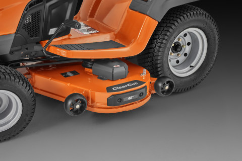 ClearCut™ fabricated cutting deck ClearCut™ fabricated cutting deck