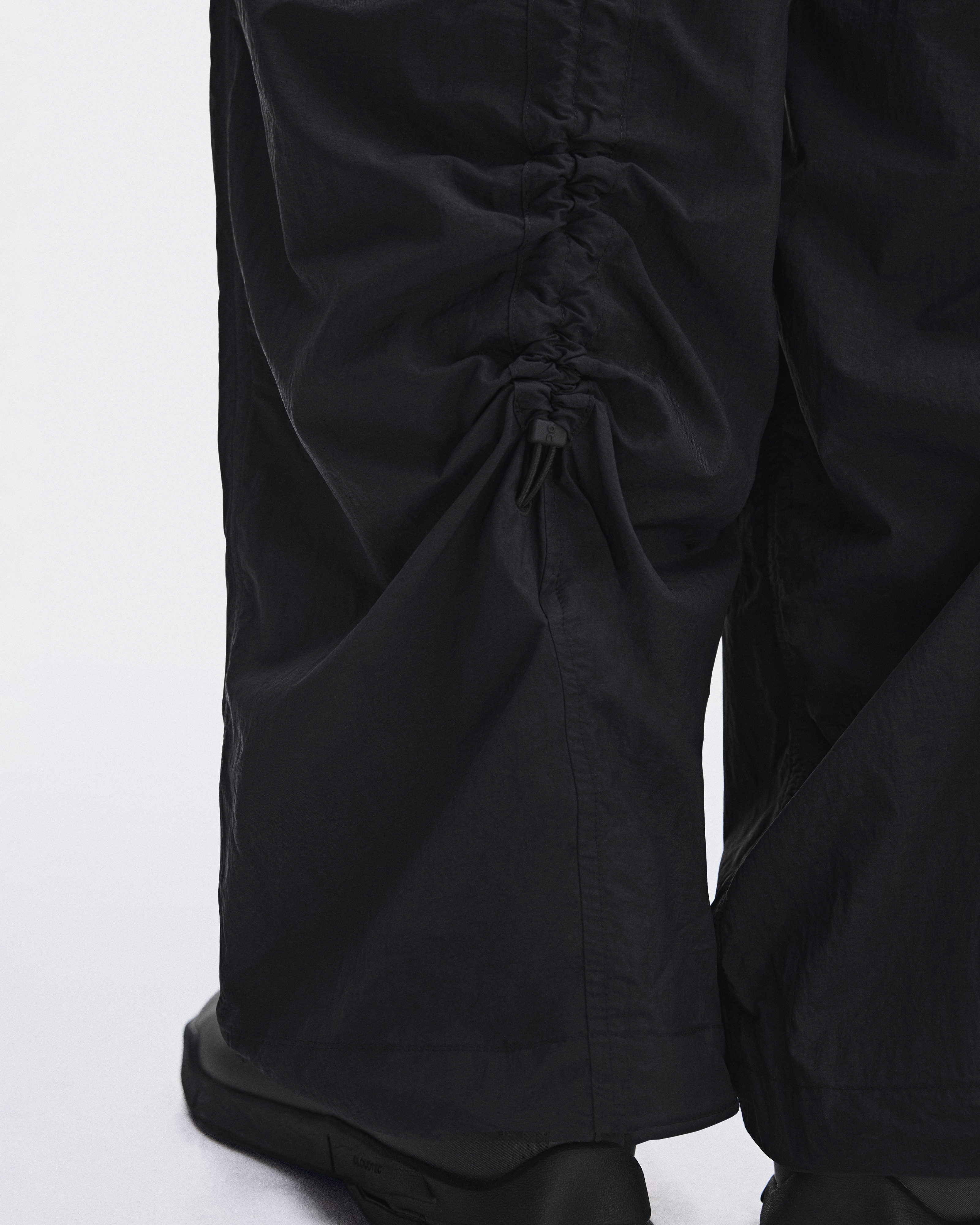 Ruched Lightweight Pants - Black
