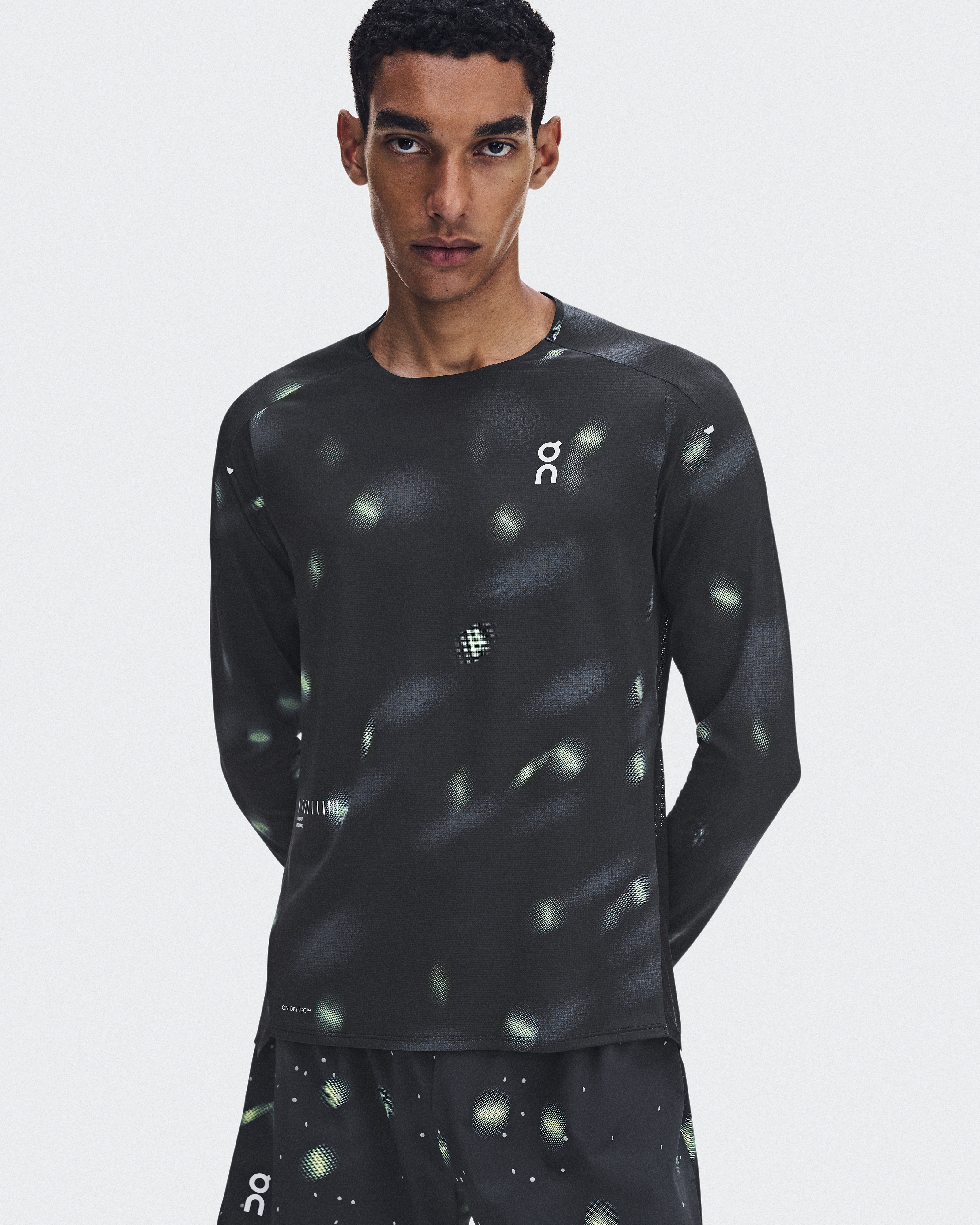 Performance Long-T Lumos - Black