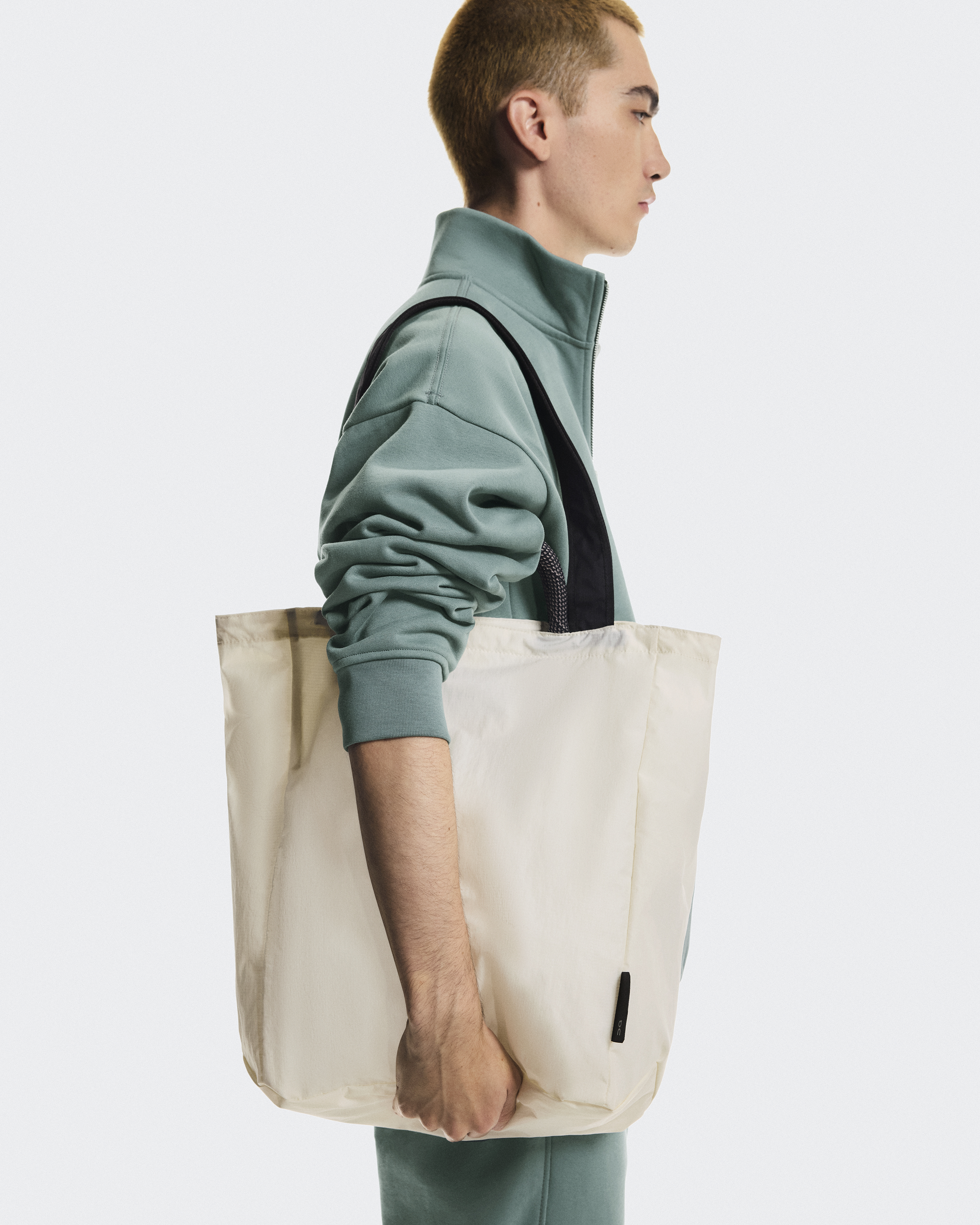 Tote Pack 25L - Cream | Black