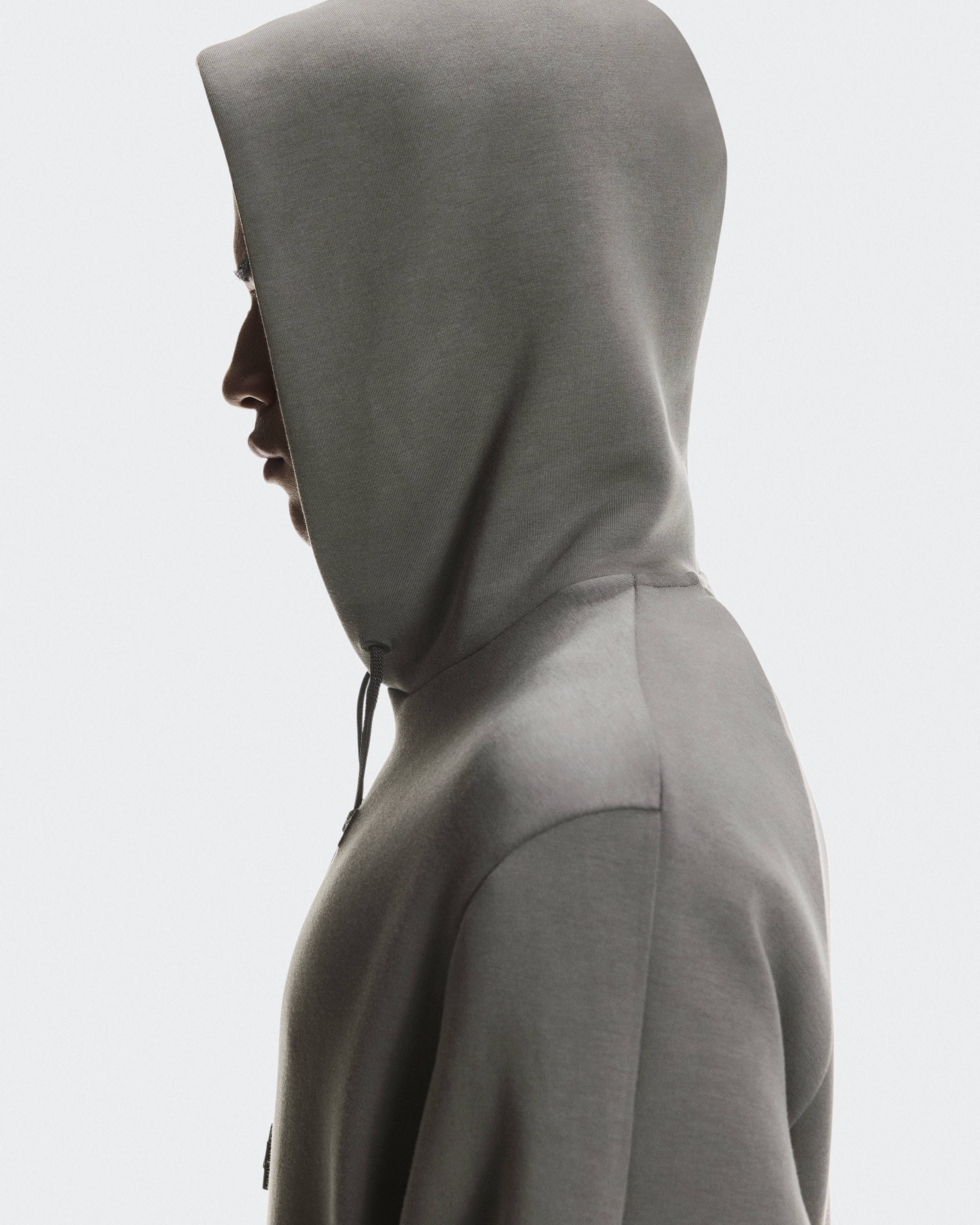 Focus Tech Hoodie - Shadow