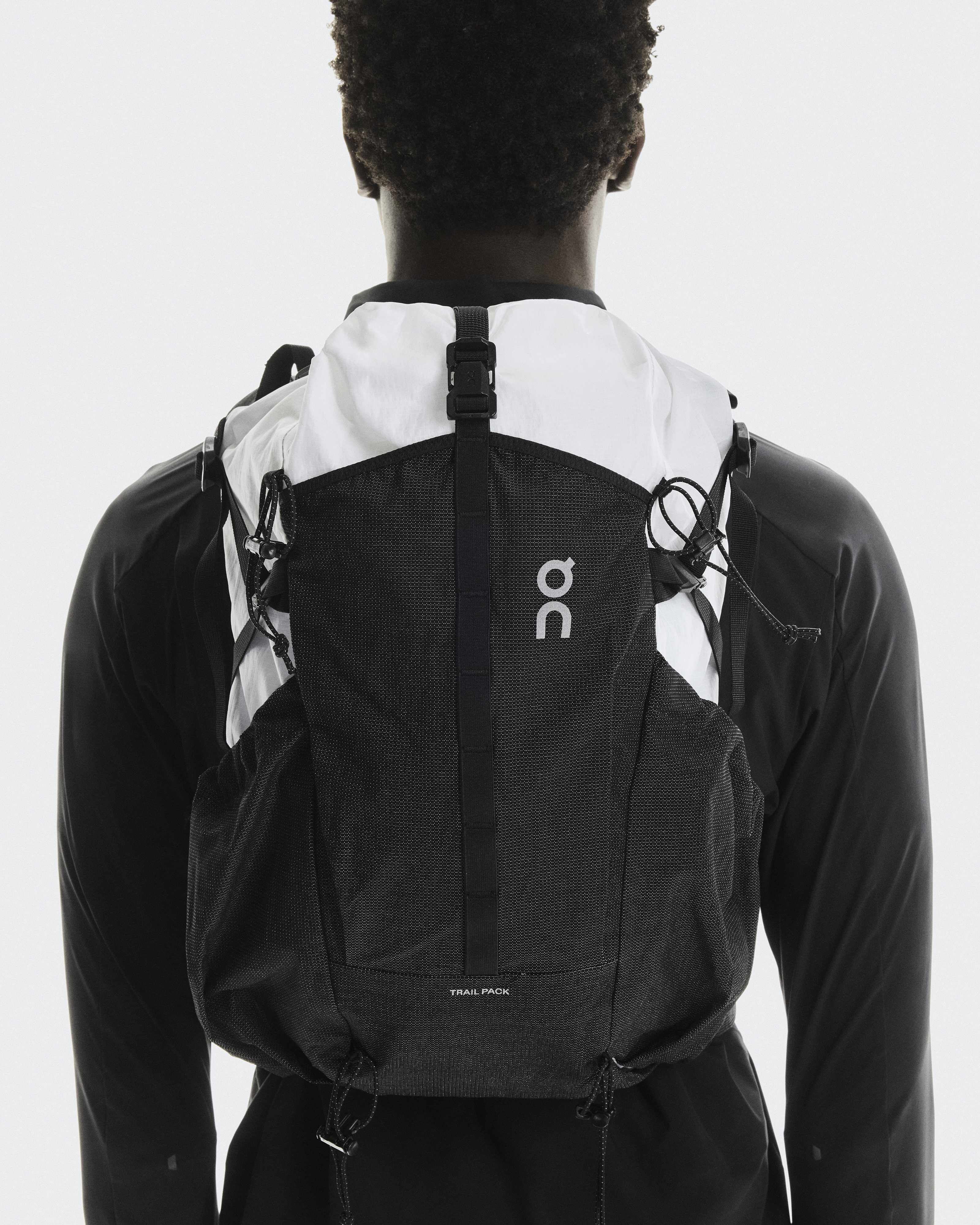 Trail Pack 20L - White | Black