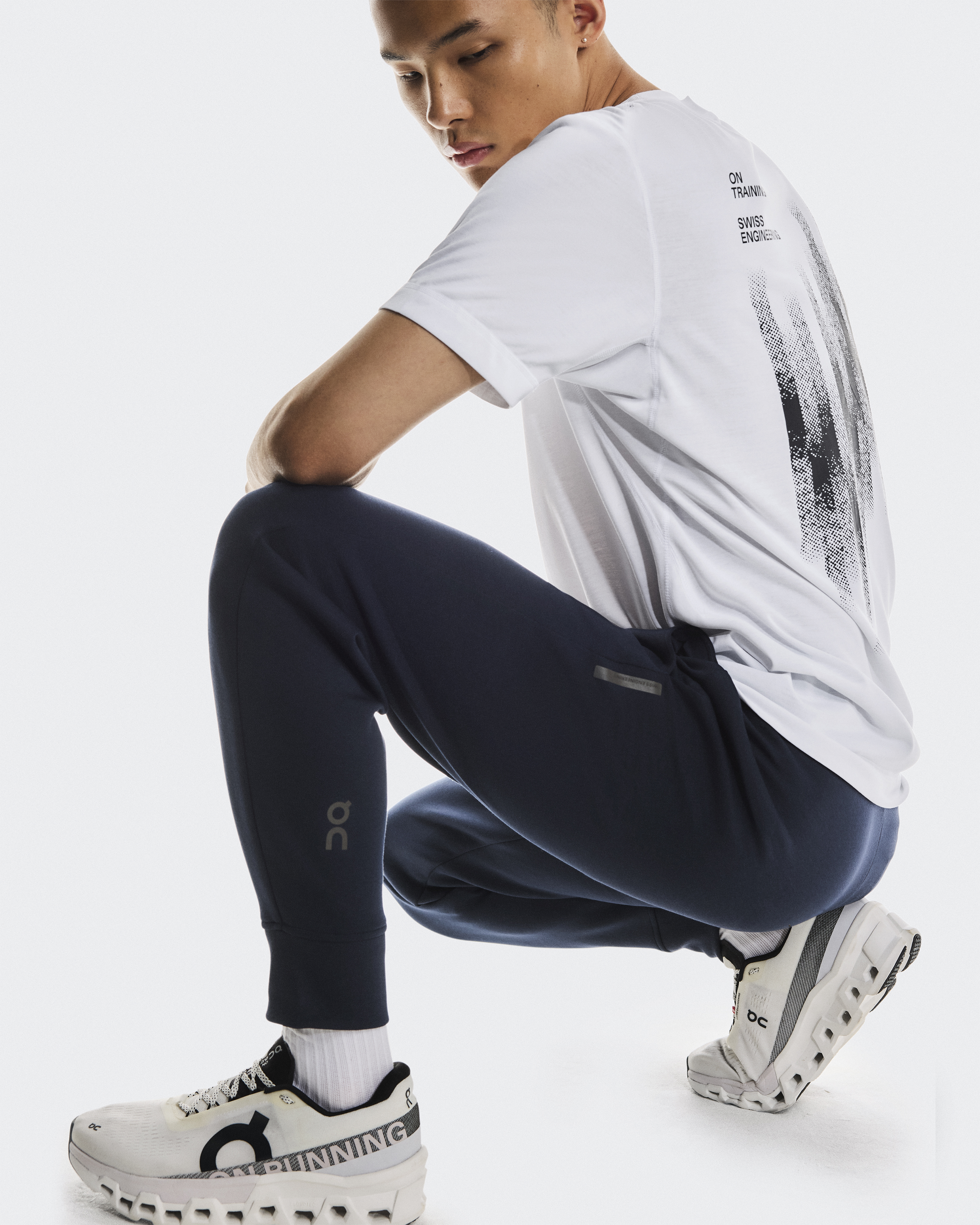 Focus Tech Sweatpants - Navy