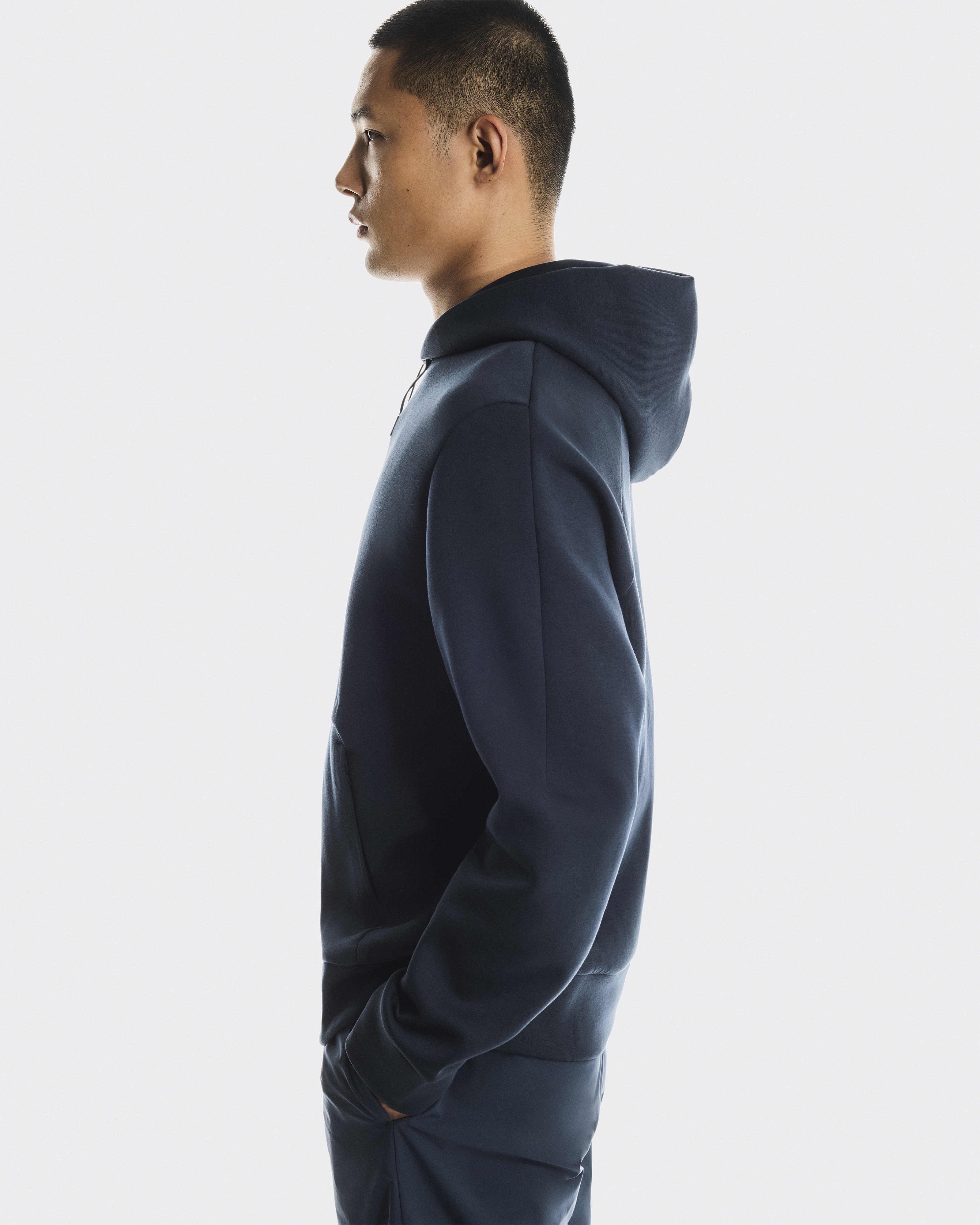 Focus Tech Hoodie - Navy