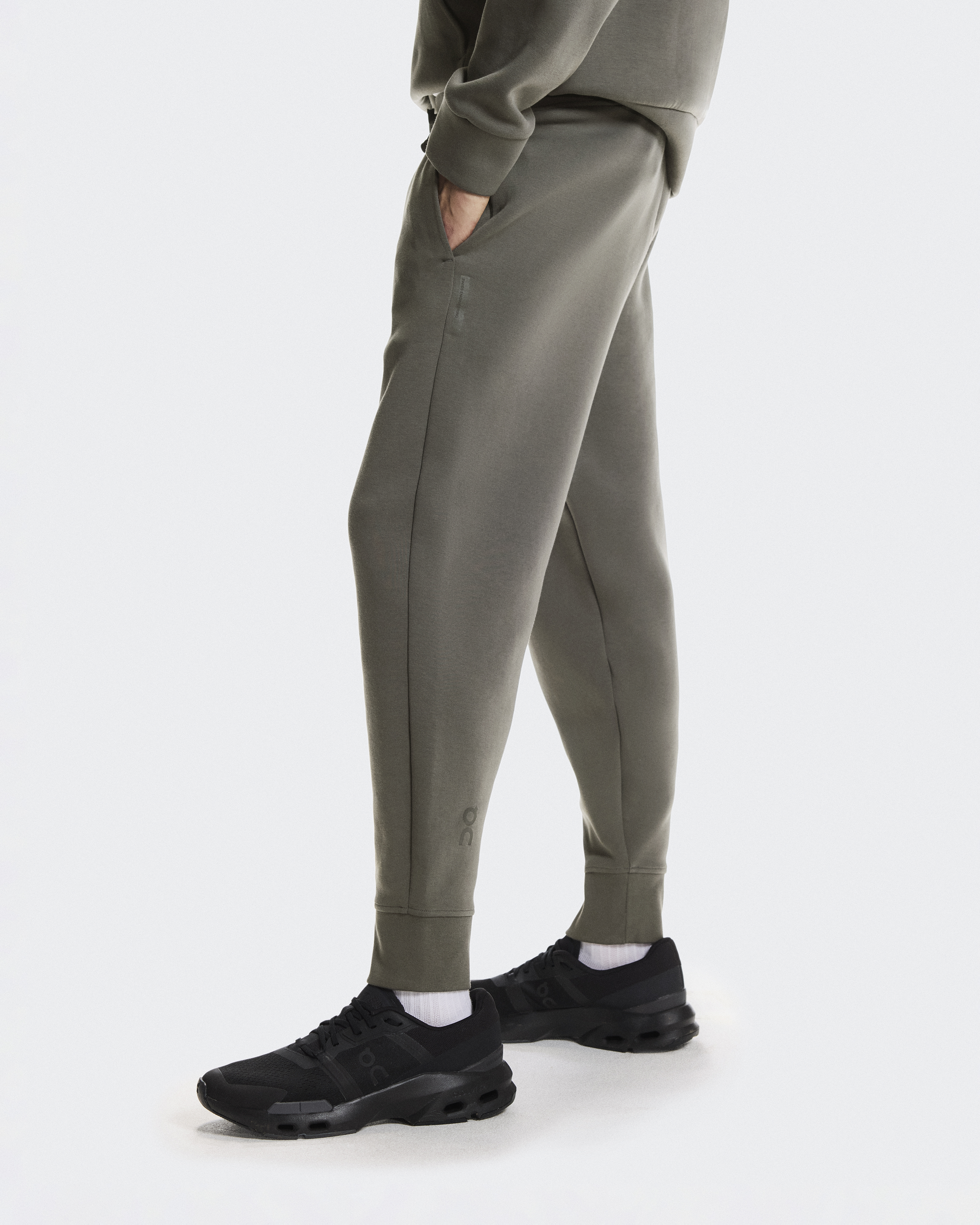 Focus Tech Sweatpants - Shadow