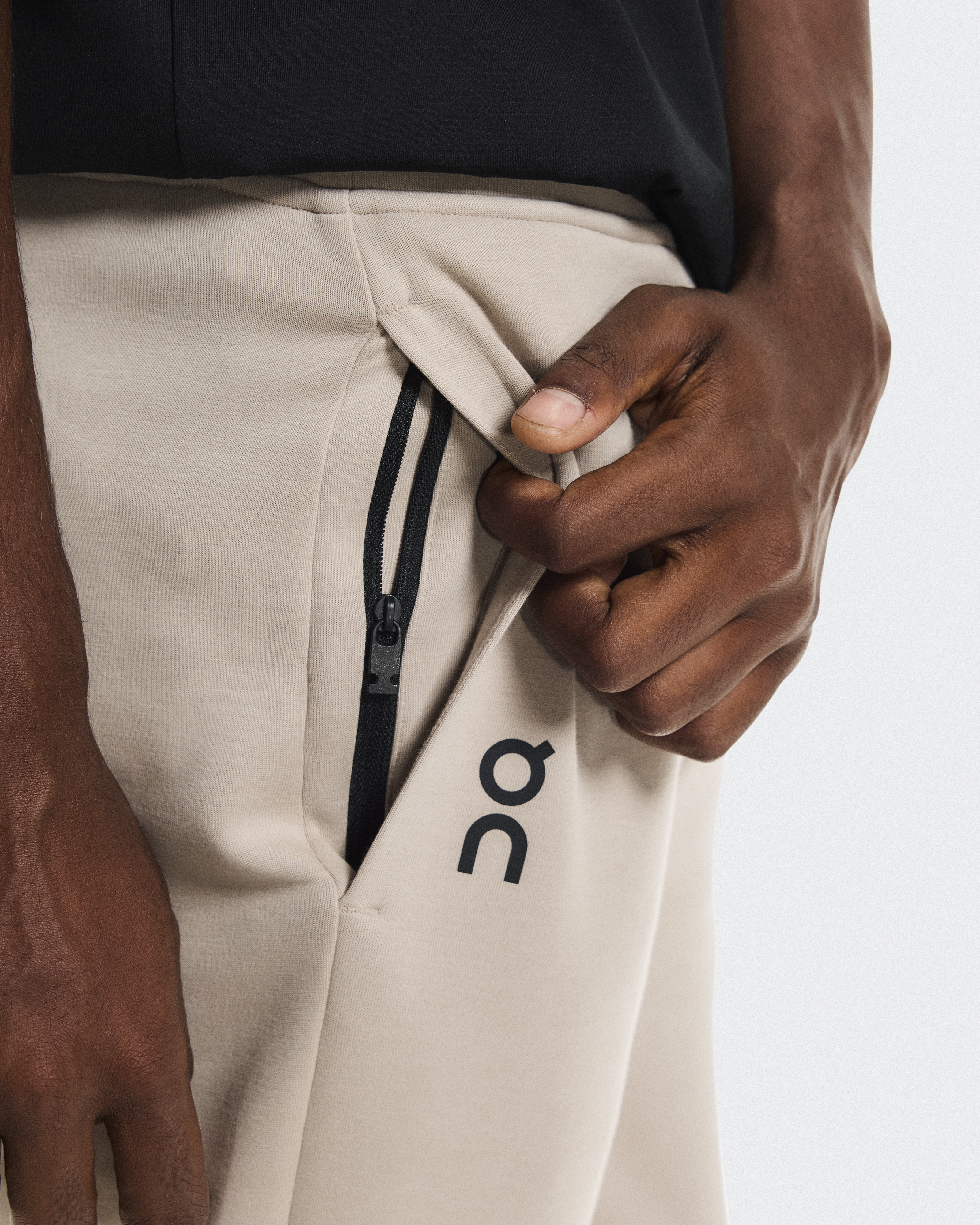 Focus Tech Sweatpants - Desert