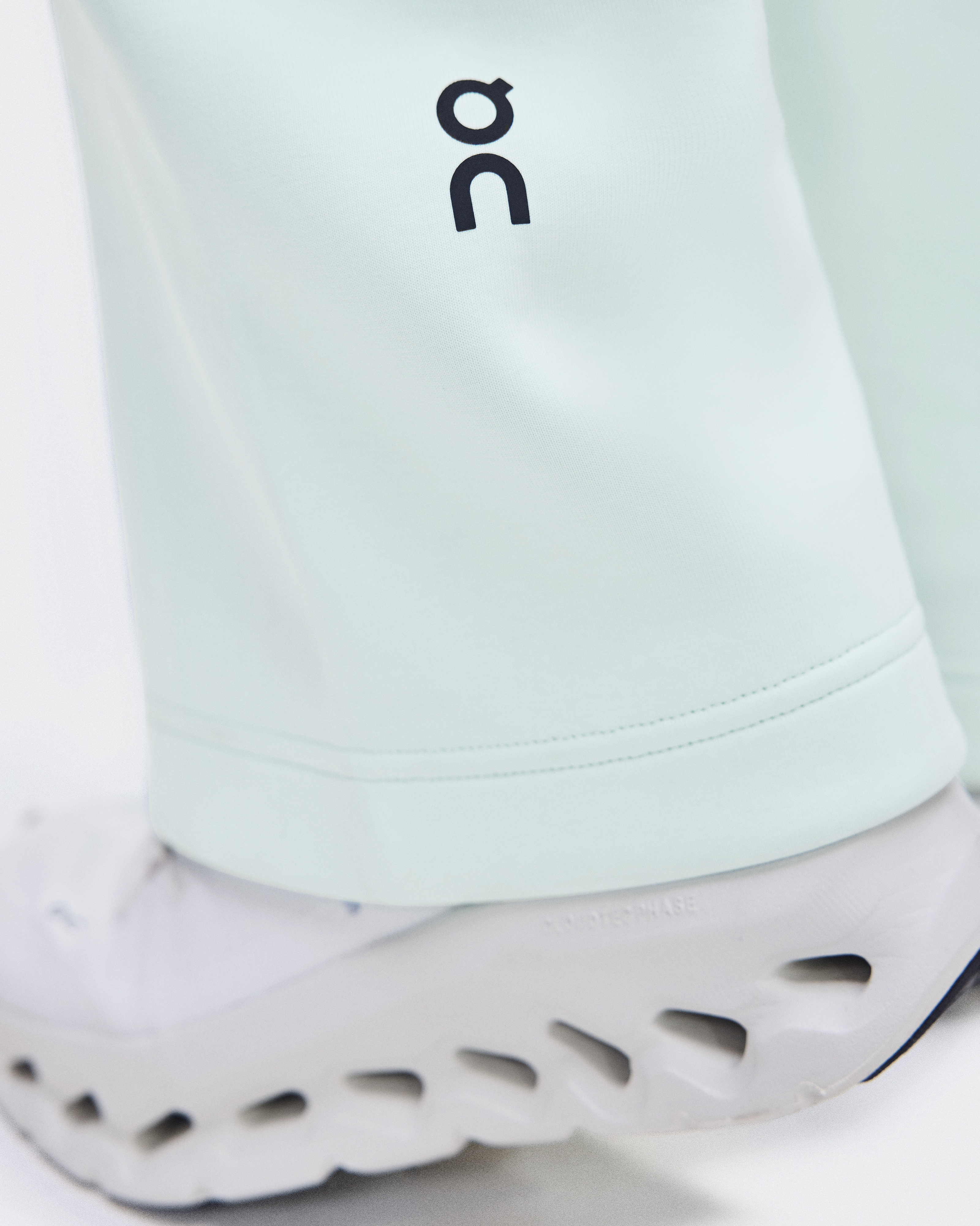 Focus Tech Sweatpants - Flurry