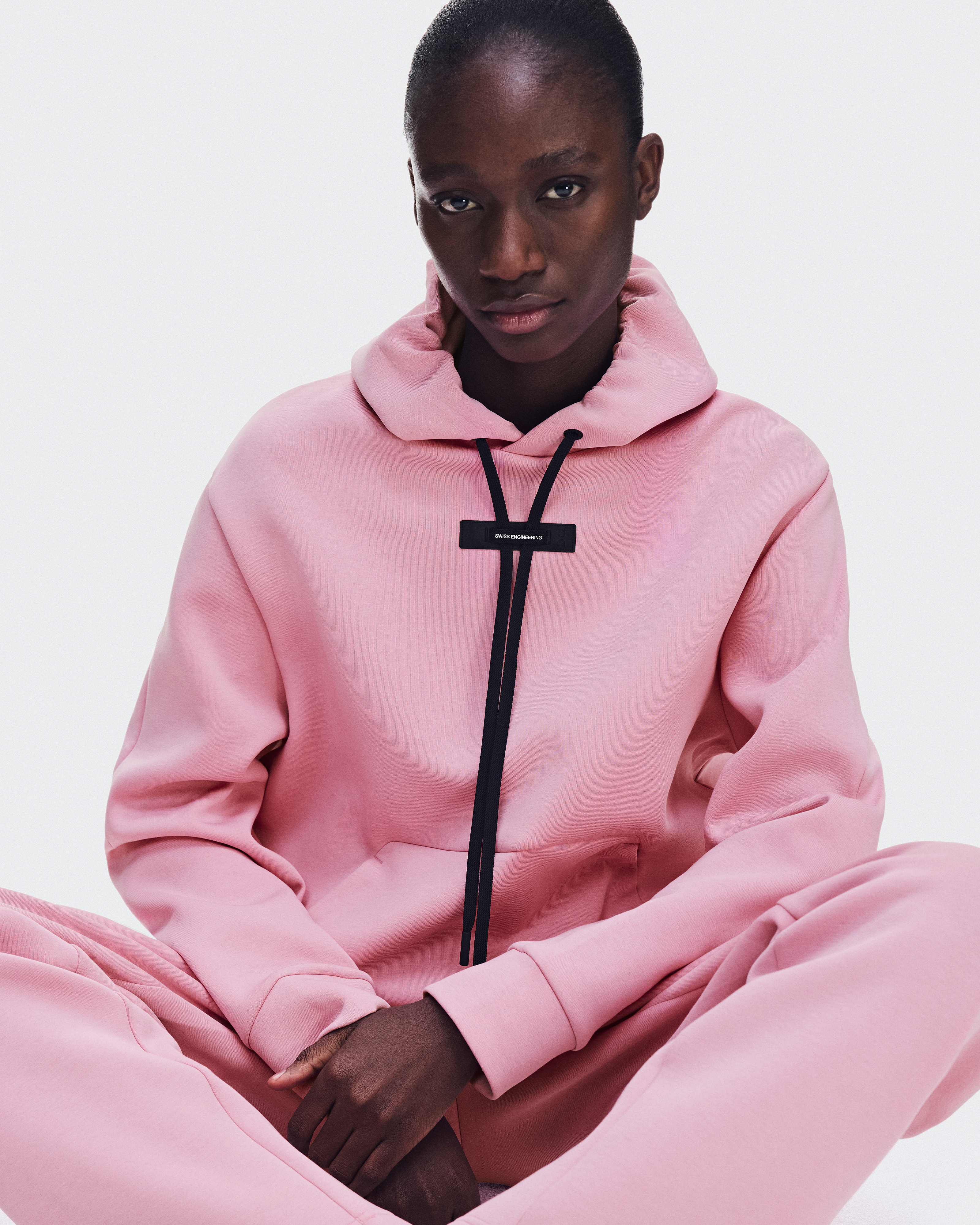 Focus Tech Hoodie - Magnolia