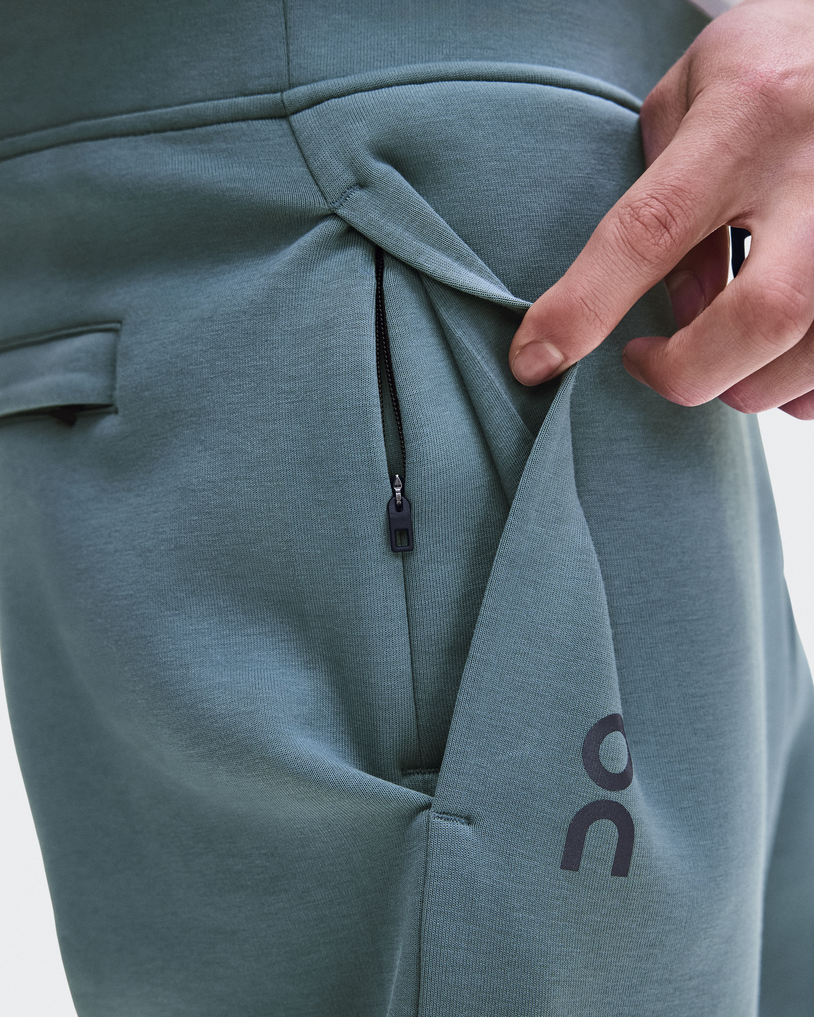 Focus Tech Sweatpants - Agave