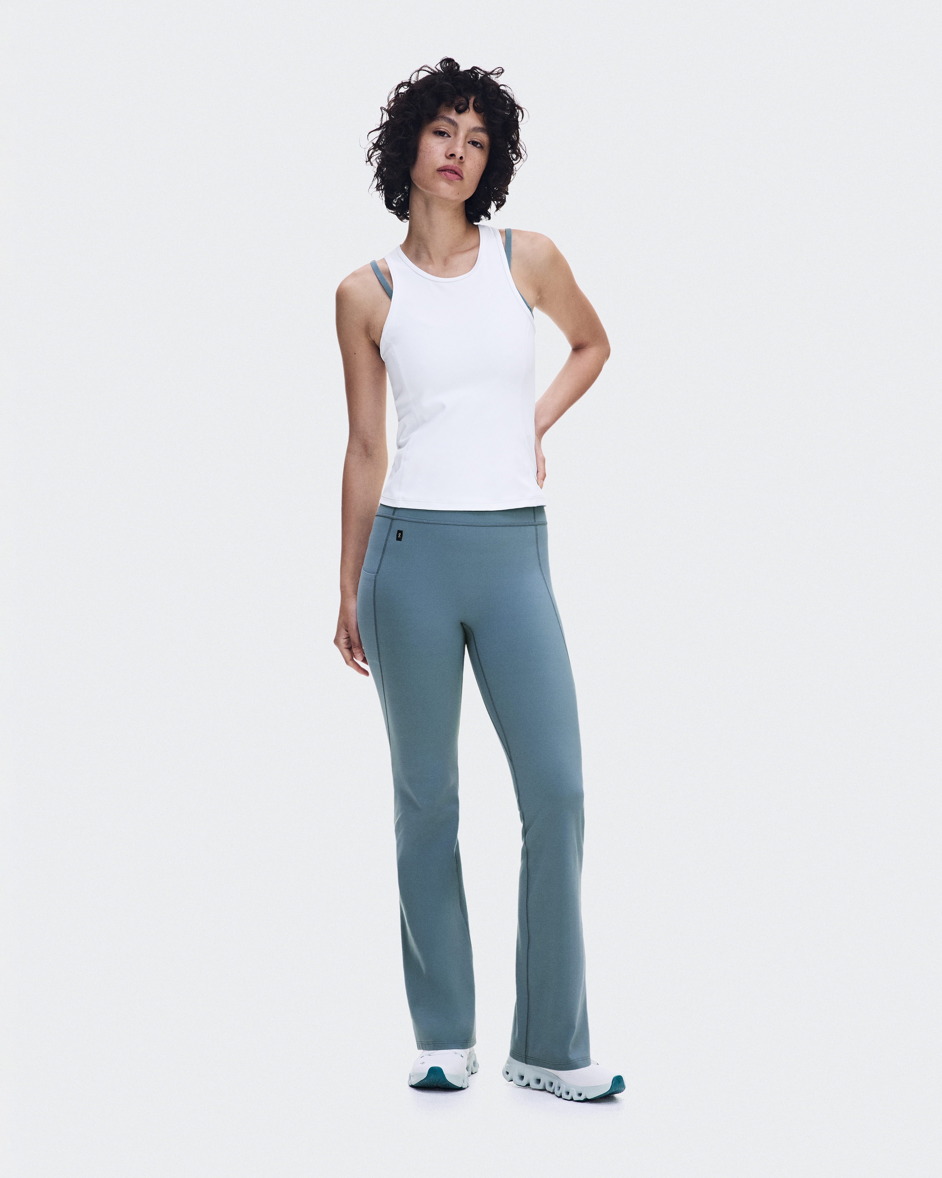 Studio Tank - White