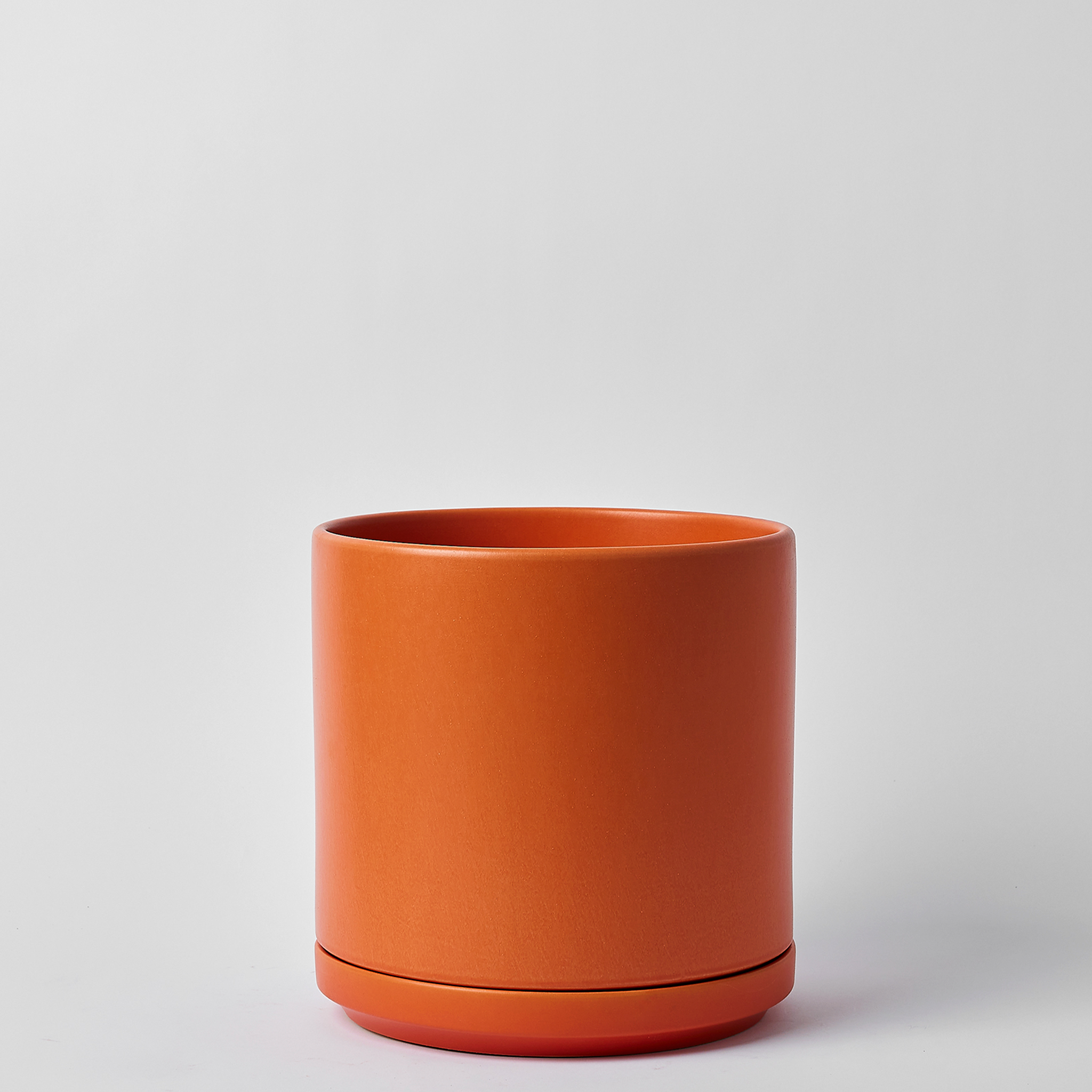 Minimalist Indoor Planter with Saucer