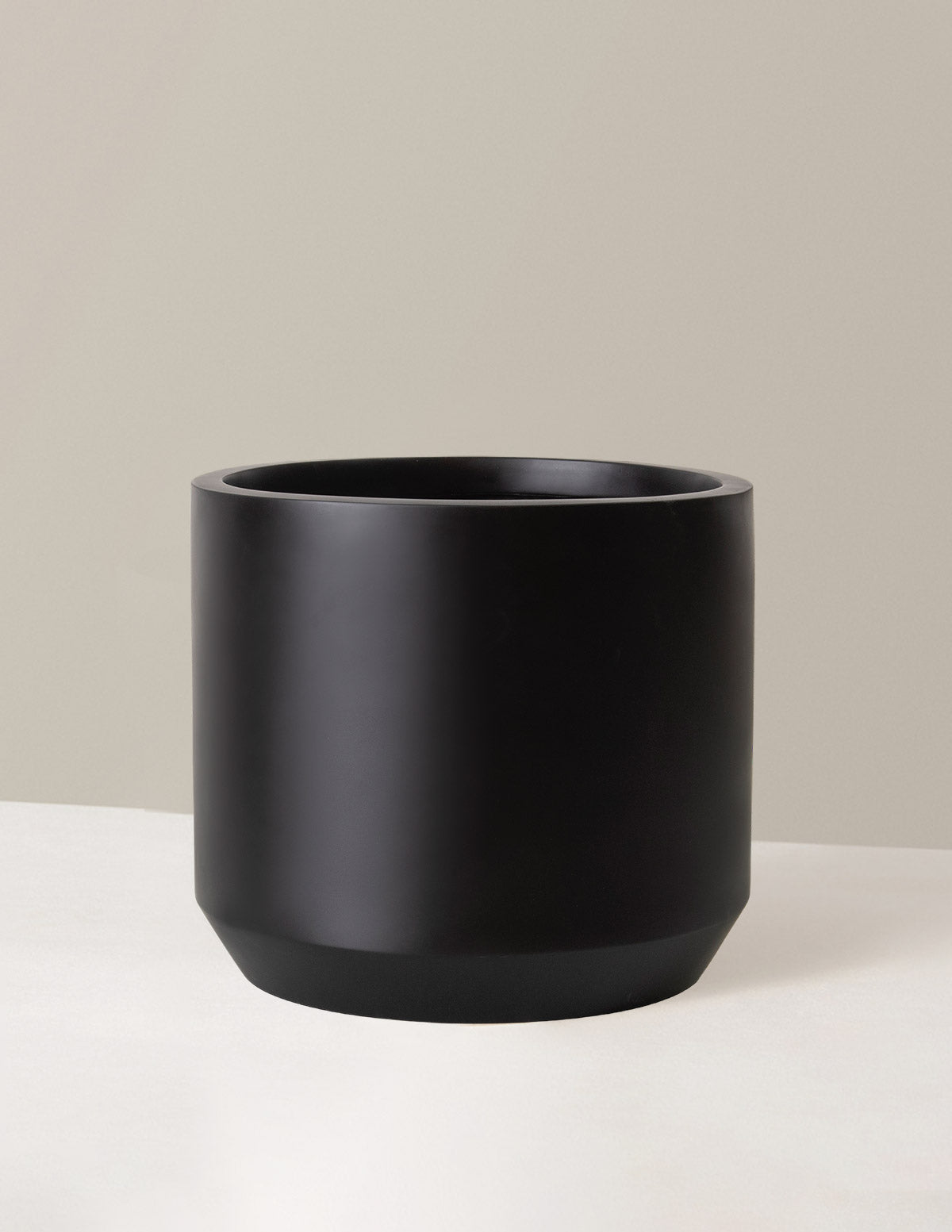 Large Lightweight Fiberglass Planter image 4